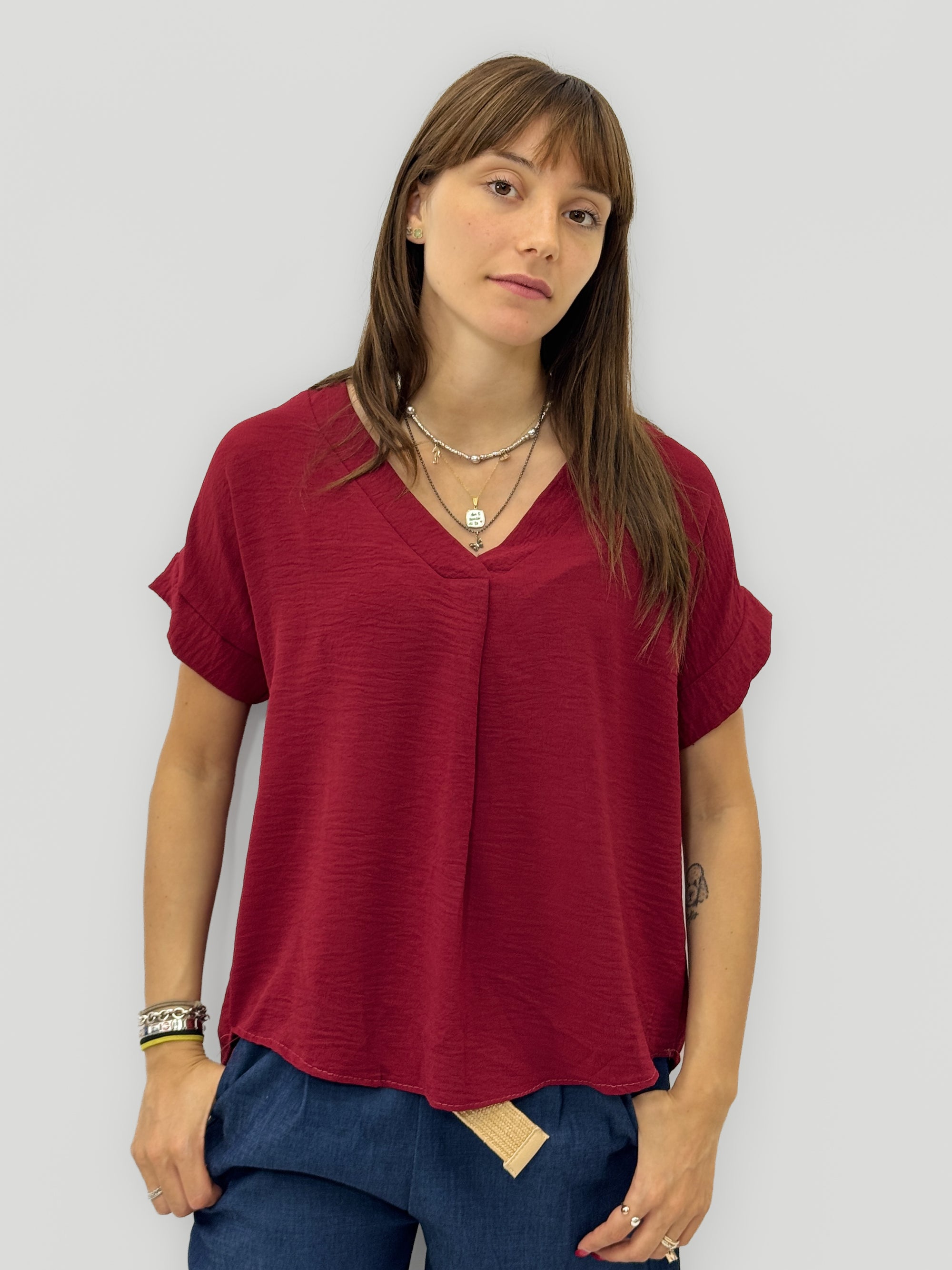 Blusa con Scollo a V e Manica Corta con Risvolto
