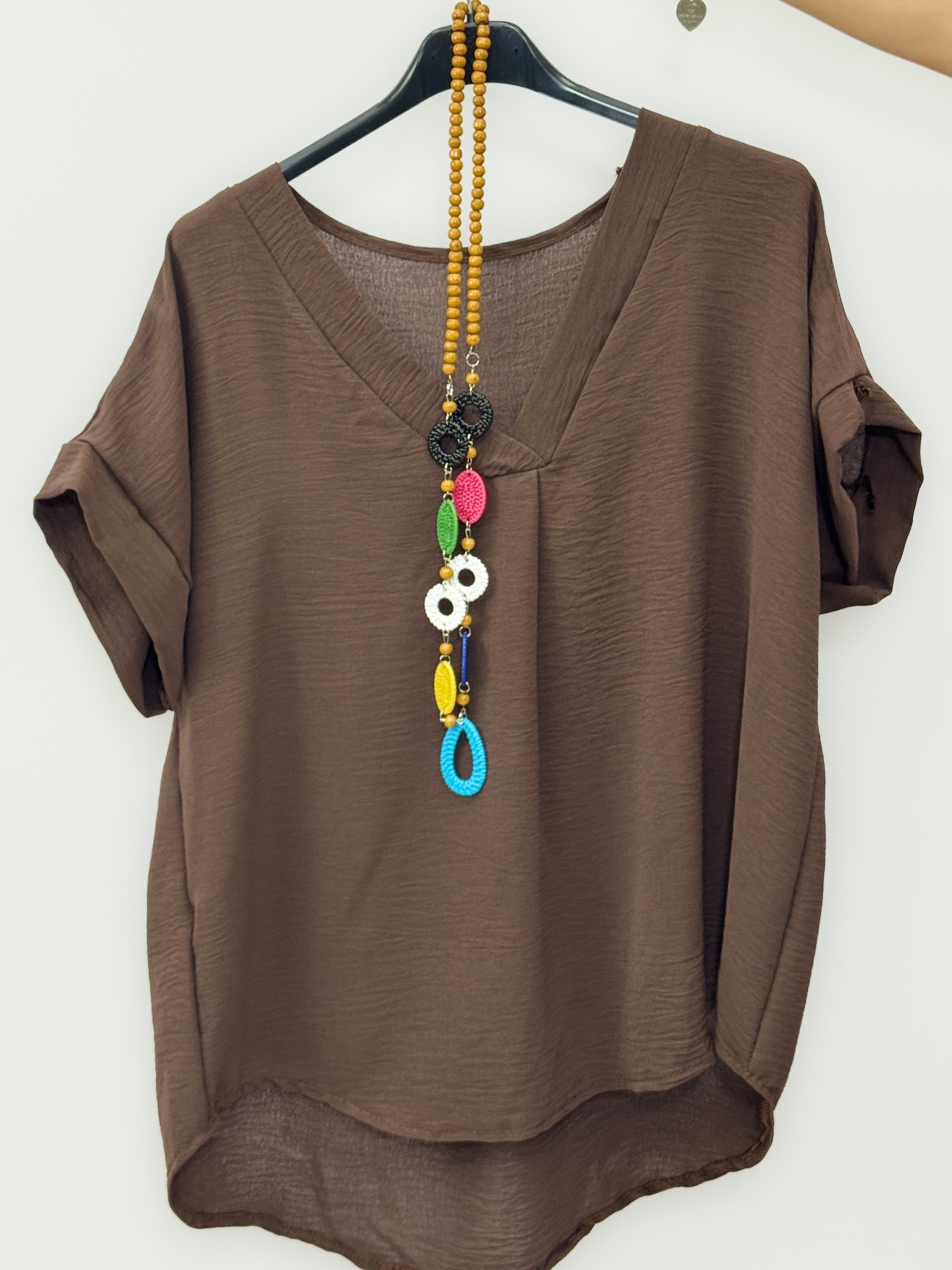 Blusa con Scollo a V e Manica Corta con Risvolto