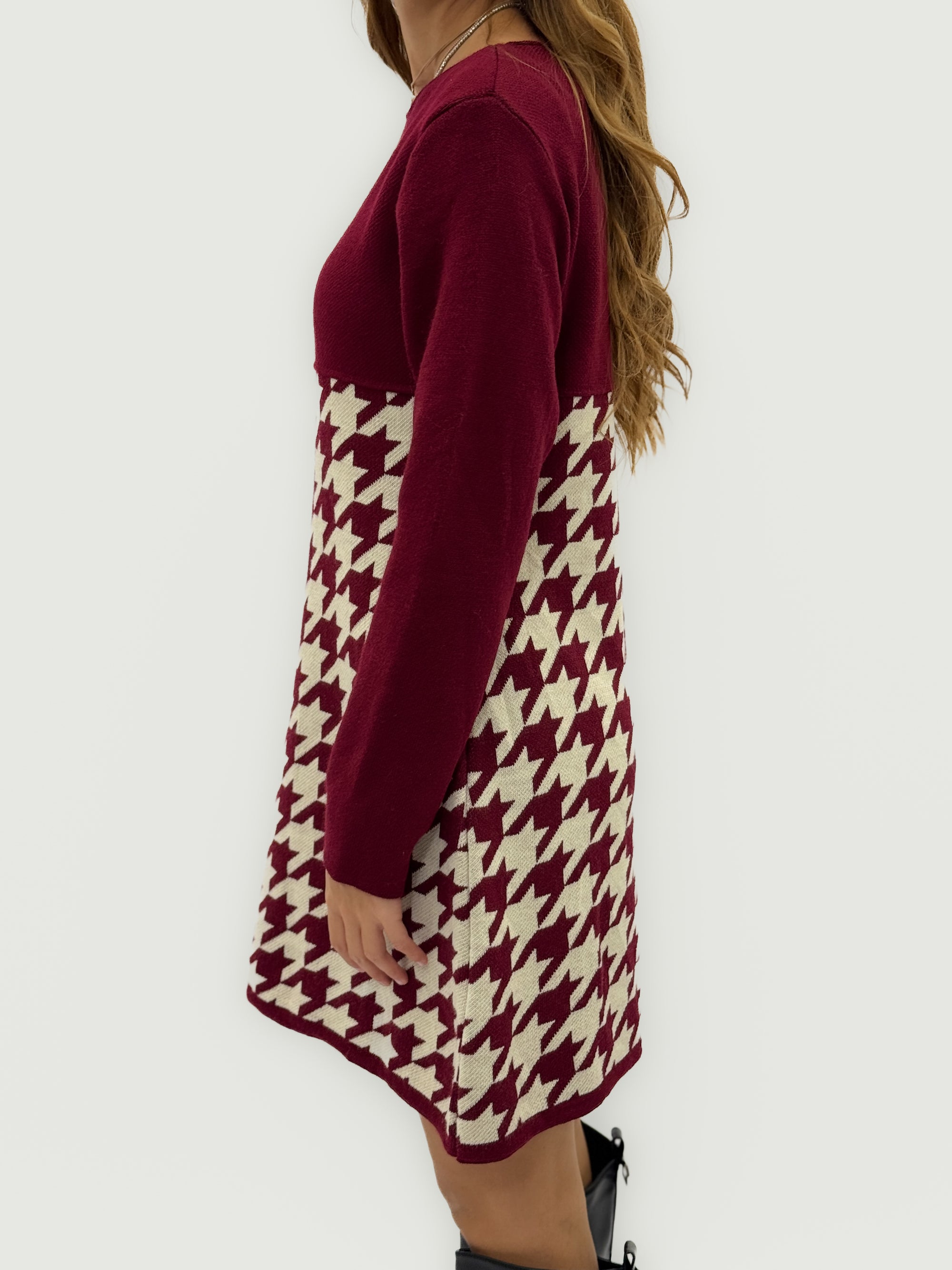 Abito in maglia bicolore pied de poule – Chic e confortevole