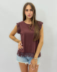 Maglia con maniche ricamate