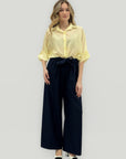 Camicia leggera con colletto e maniche ampie