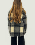 Giacca in misto lana a quadri – Calore e stile urbano