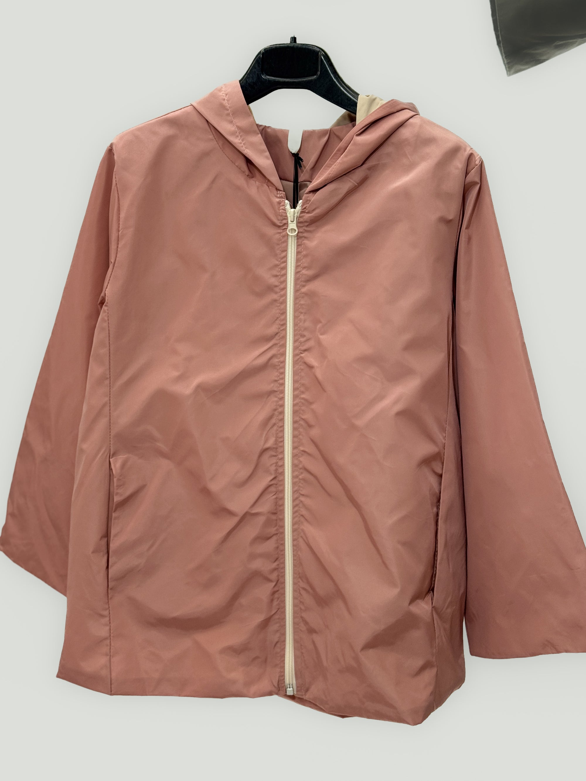 Giacca leggera impermeabile con cappuccio