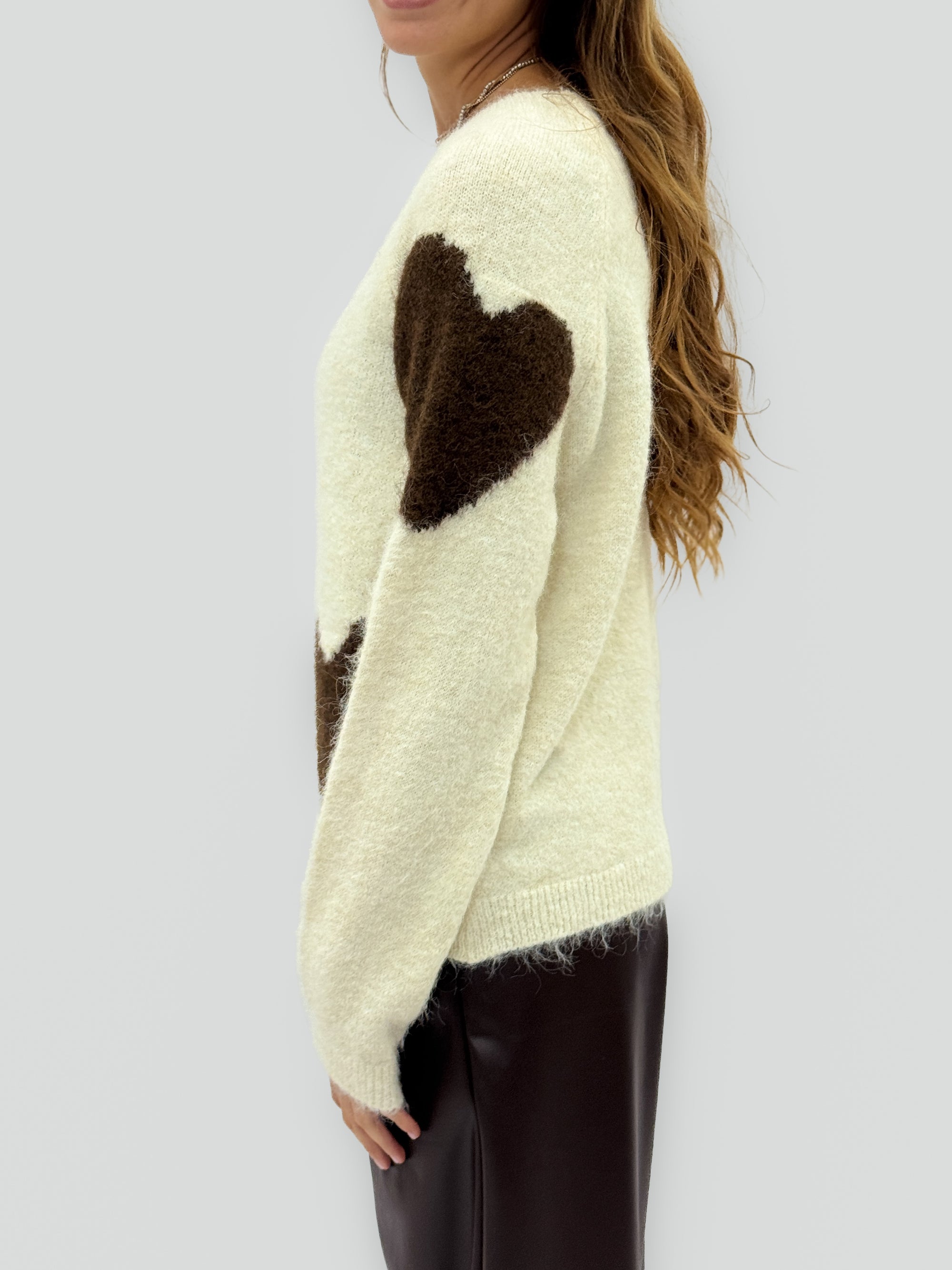 Maglione con cuori a contrasto misto lana – Morbido e romantico