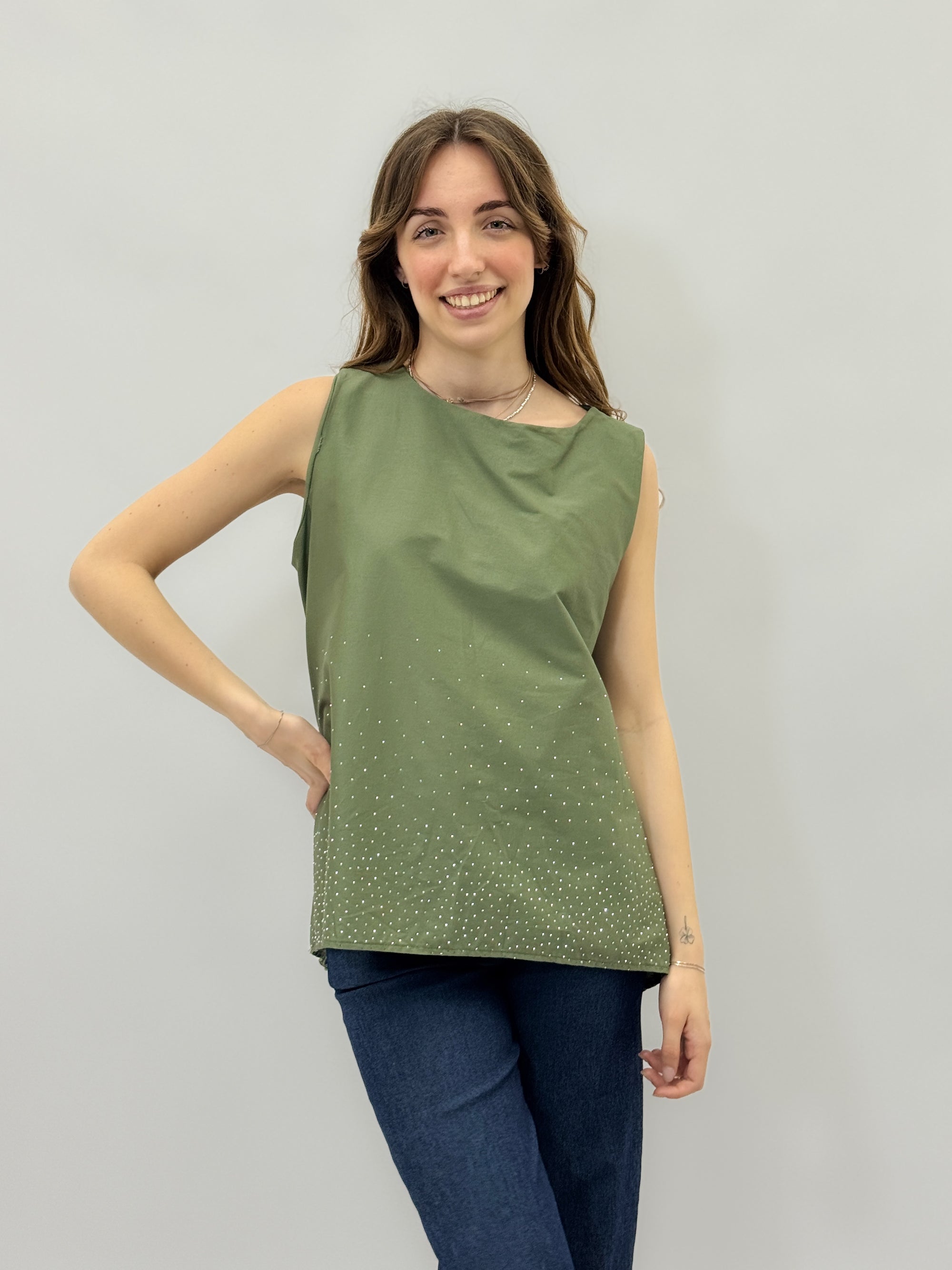 Maglia smanicata in cotone con strass