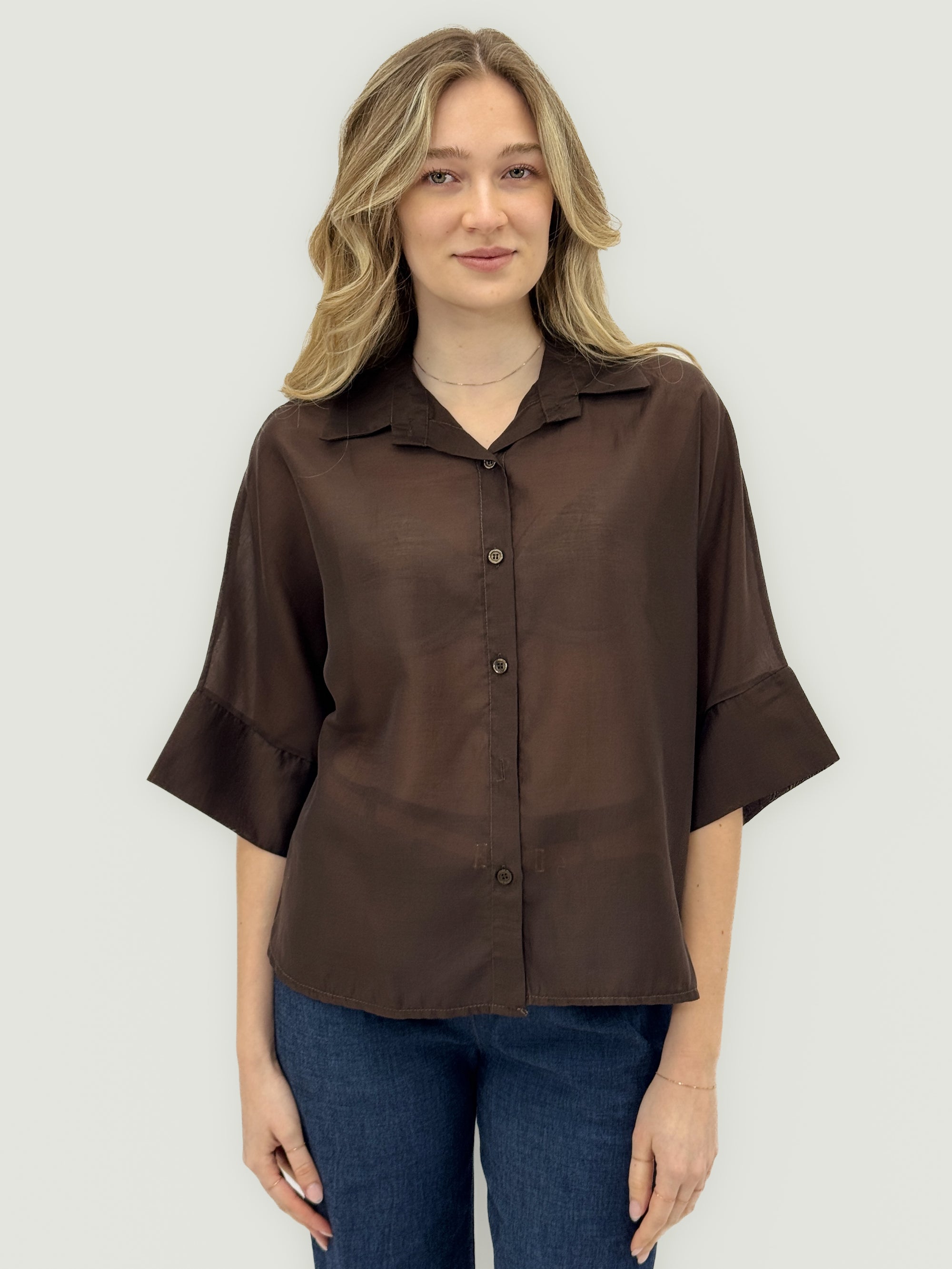 Camicia leggera con colletto e maniche ampie