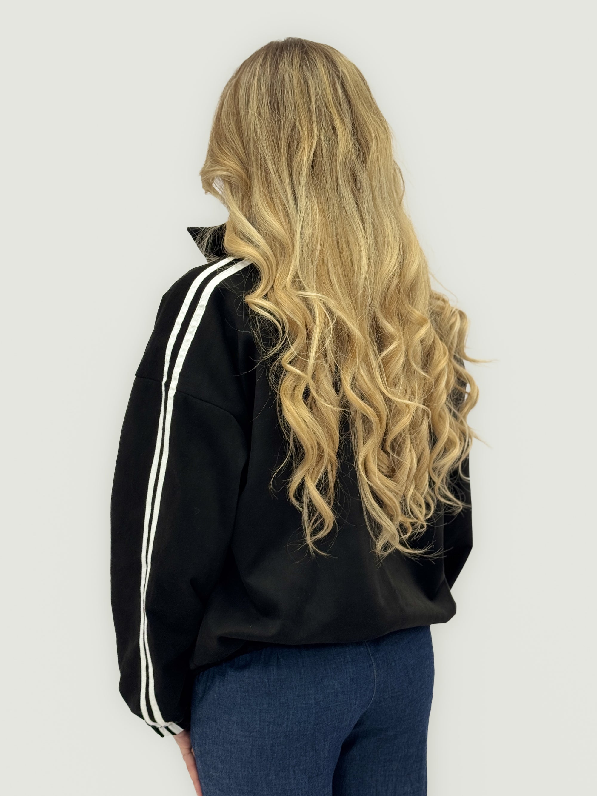 Giacca sportiva con zip e dettagli a contrasto