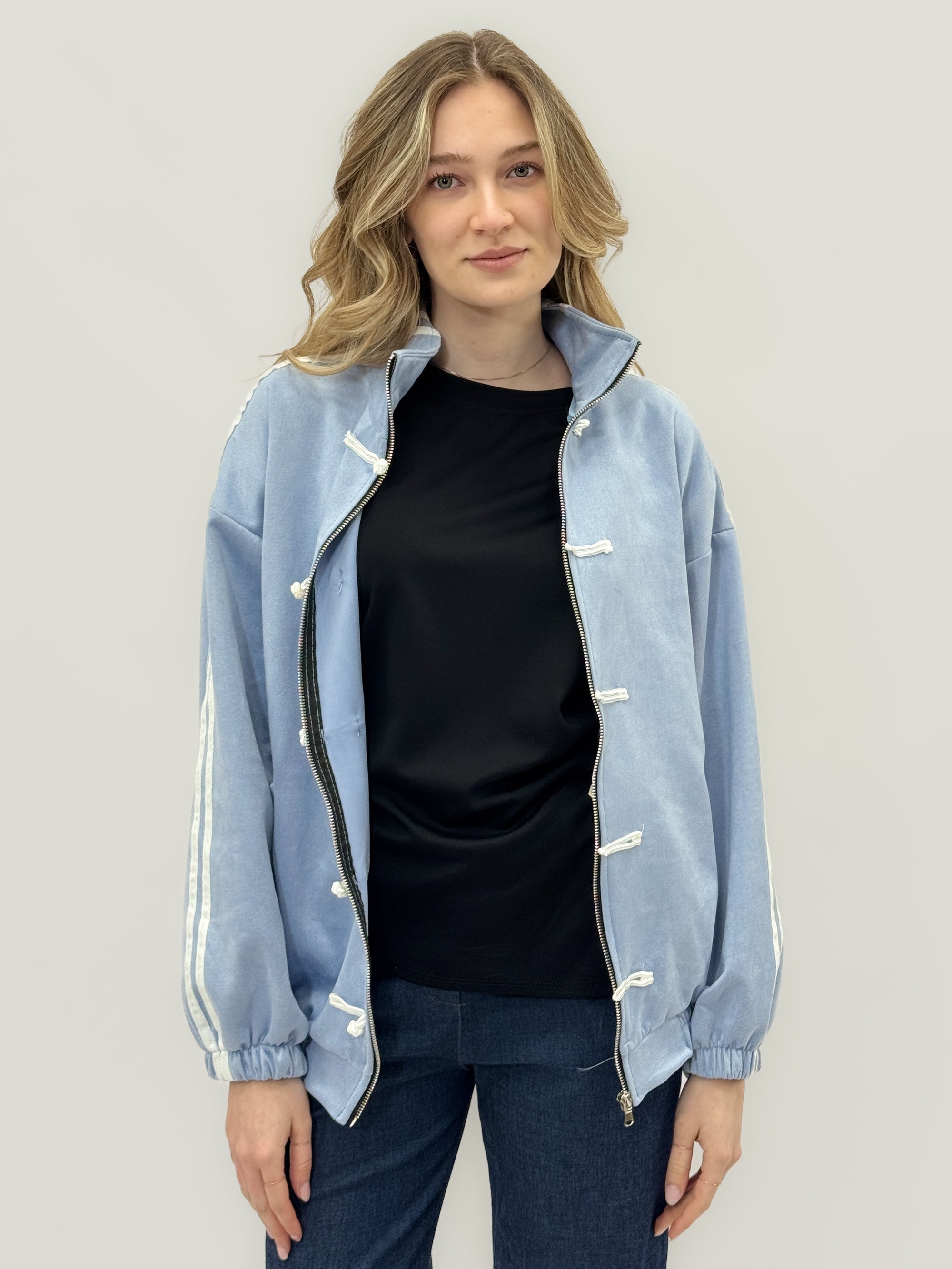 Giacca sportiva con zip e dettagli a contrasto