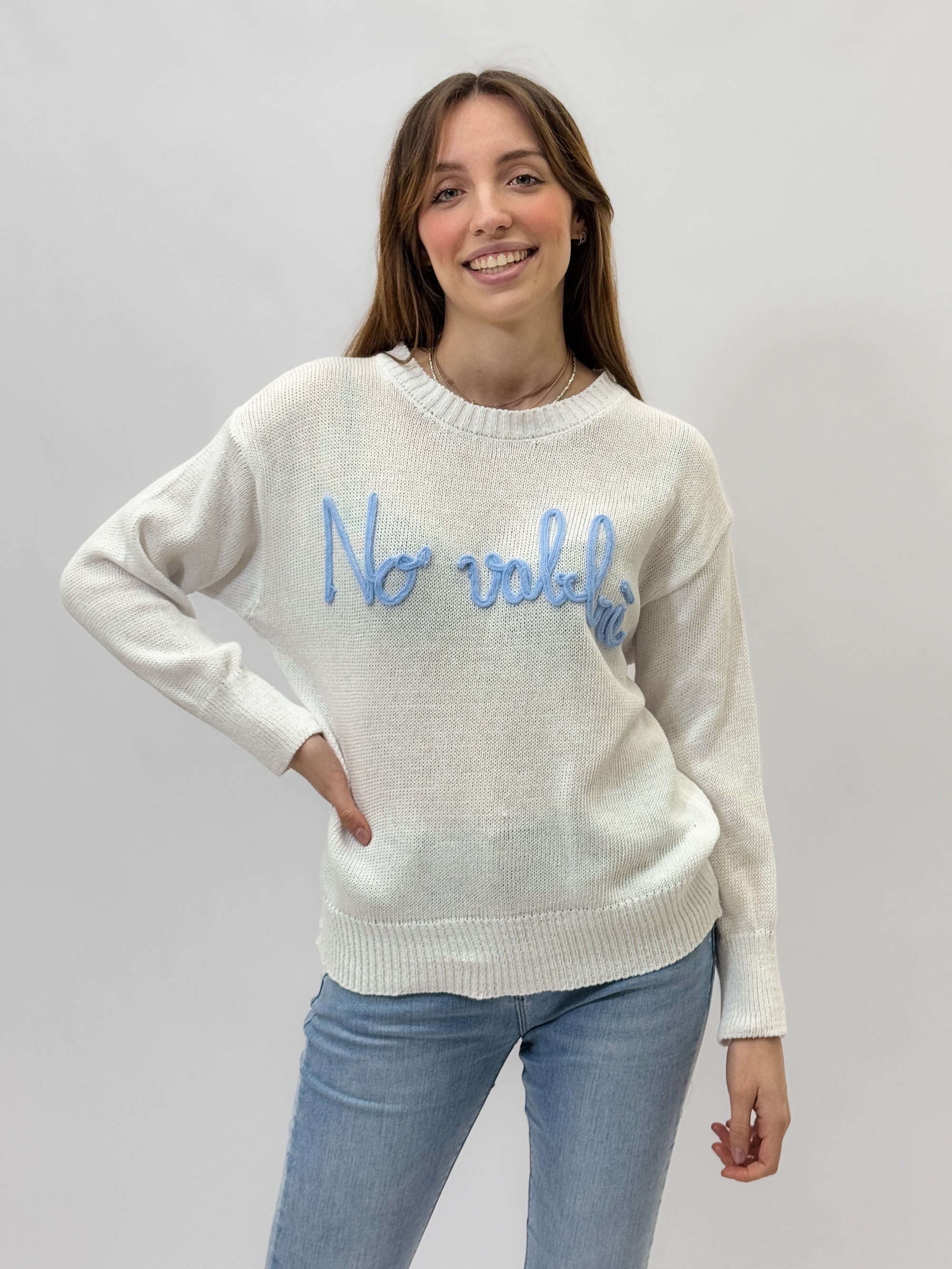 Maglia primaverile con scritta ricamata "No vabbè"