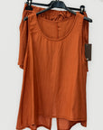Completo con top svasato e shorts