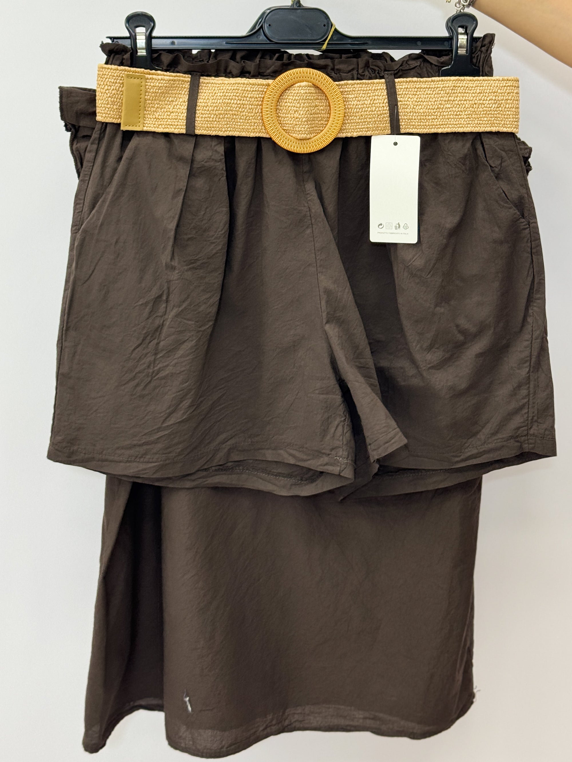 Completo con Top Volant e Shorts