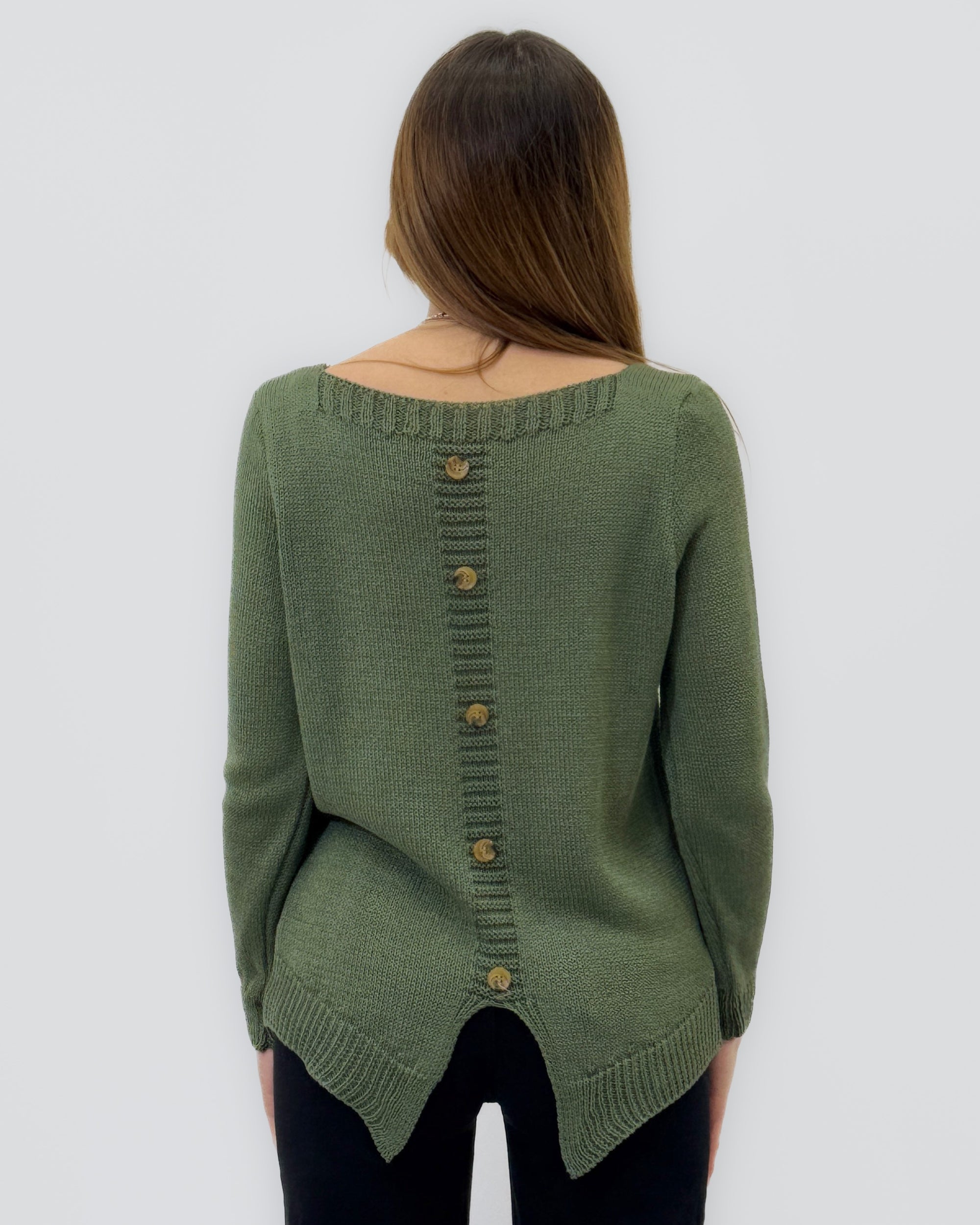 Maglia girocollo con bottoni decorativi sul retro