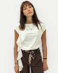 T-shirt con Volant e Fiore Applicato