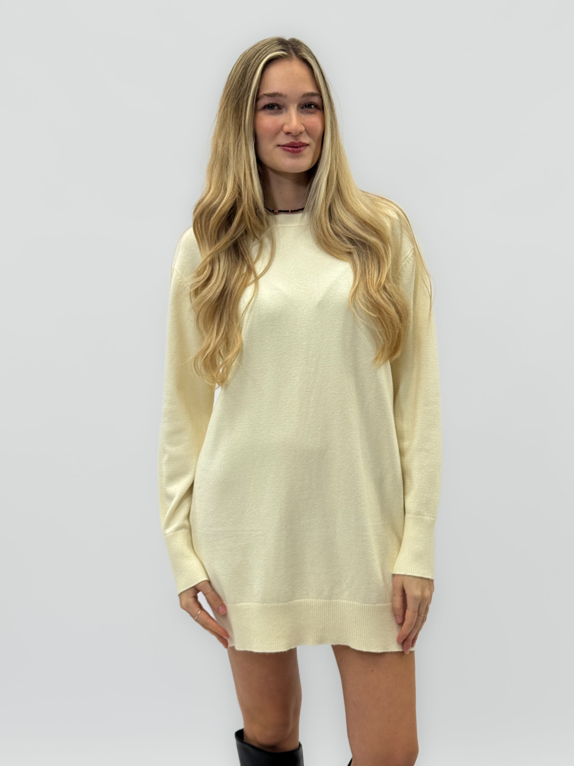 Abito in maglia con scollo a V sulla schiena