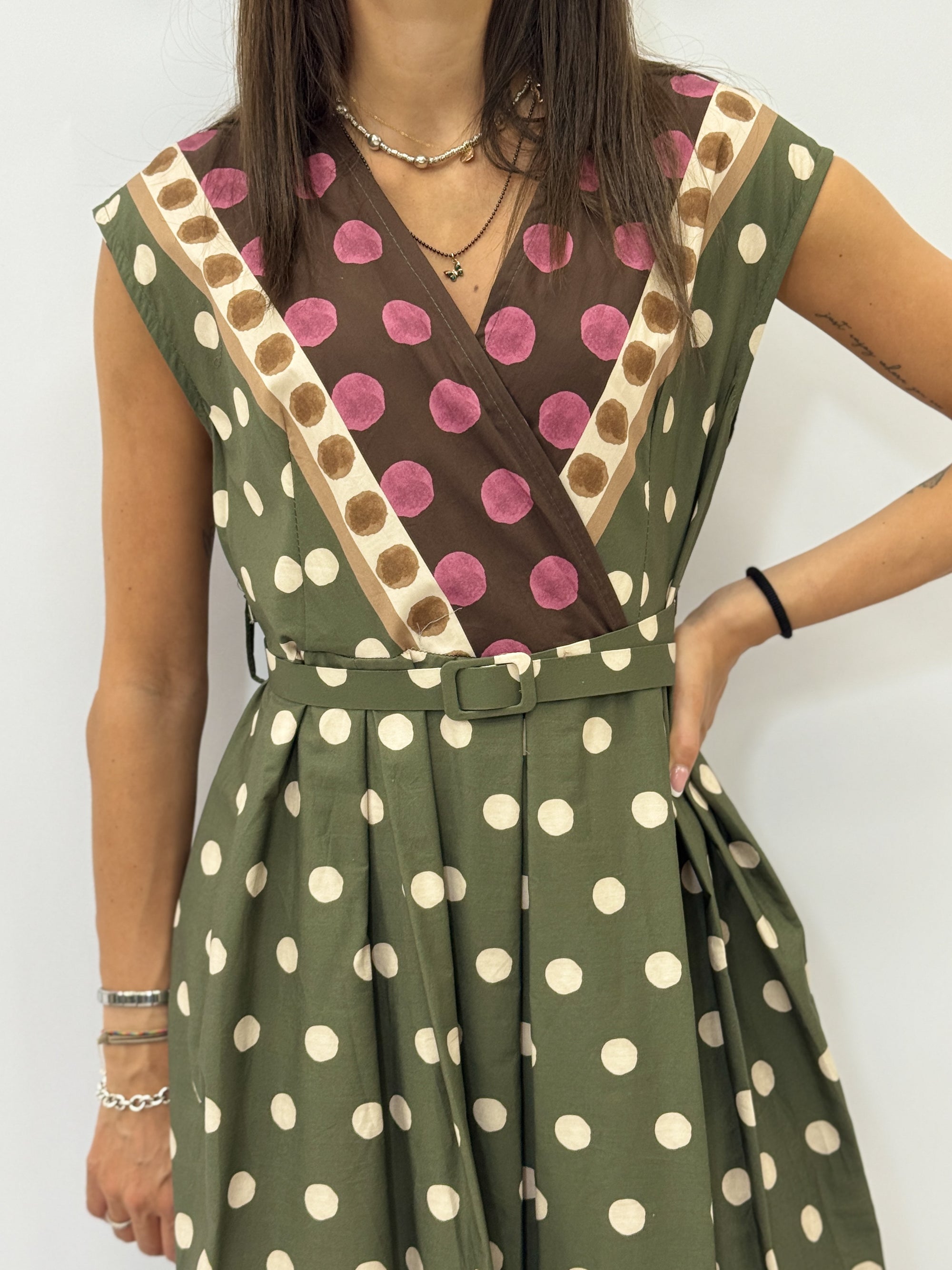 Abito Midi a Pois con Cintura