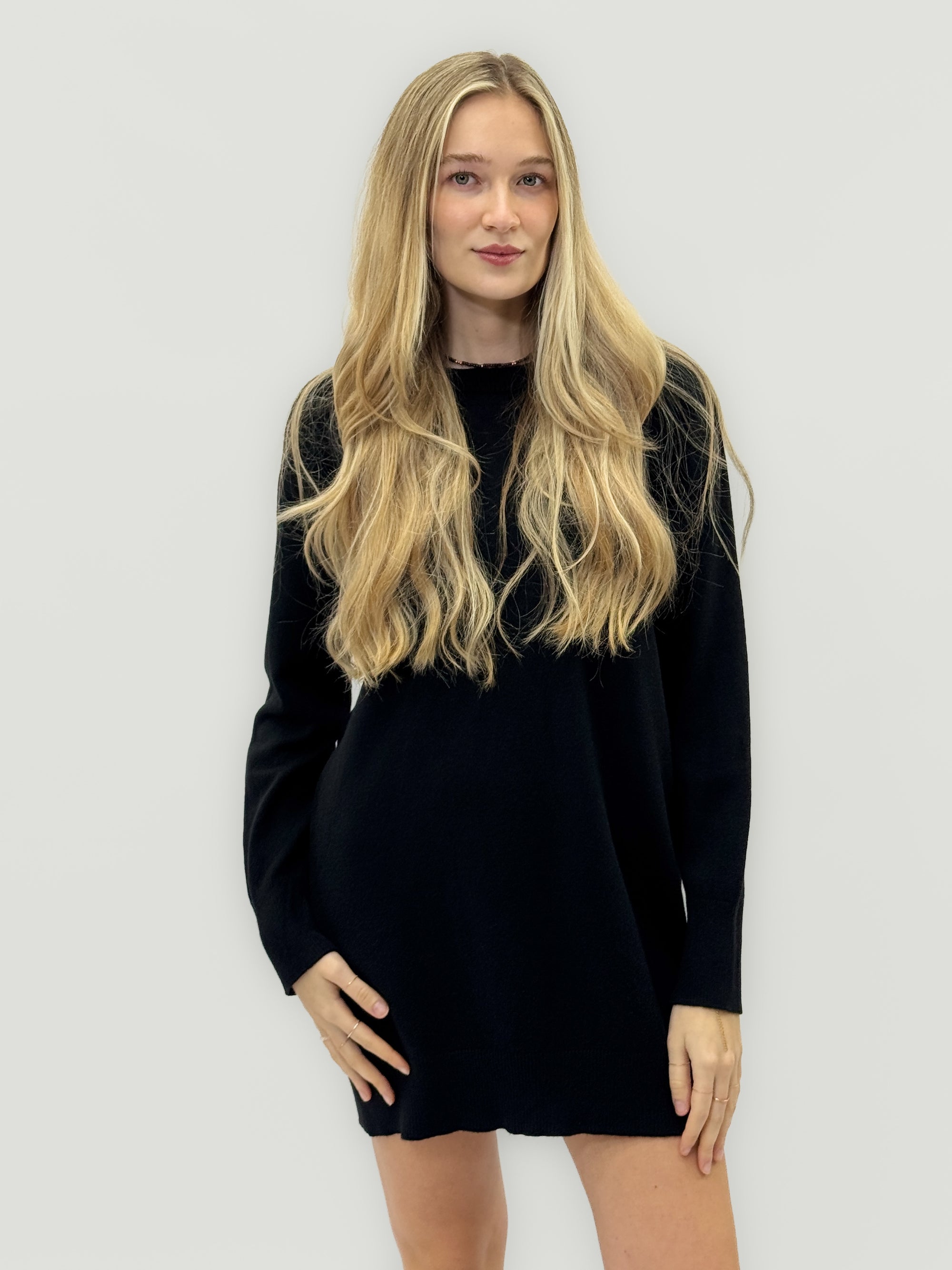 Abito in maglia con scollo a V sulla schiena