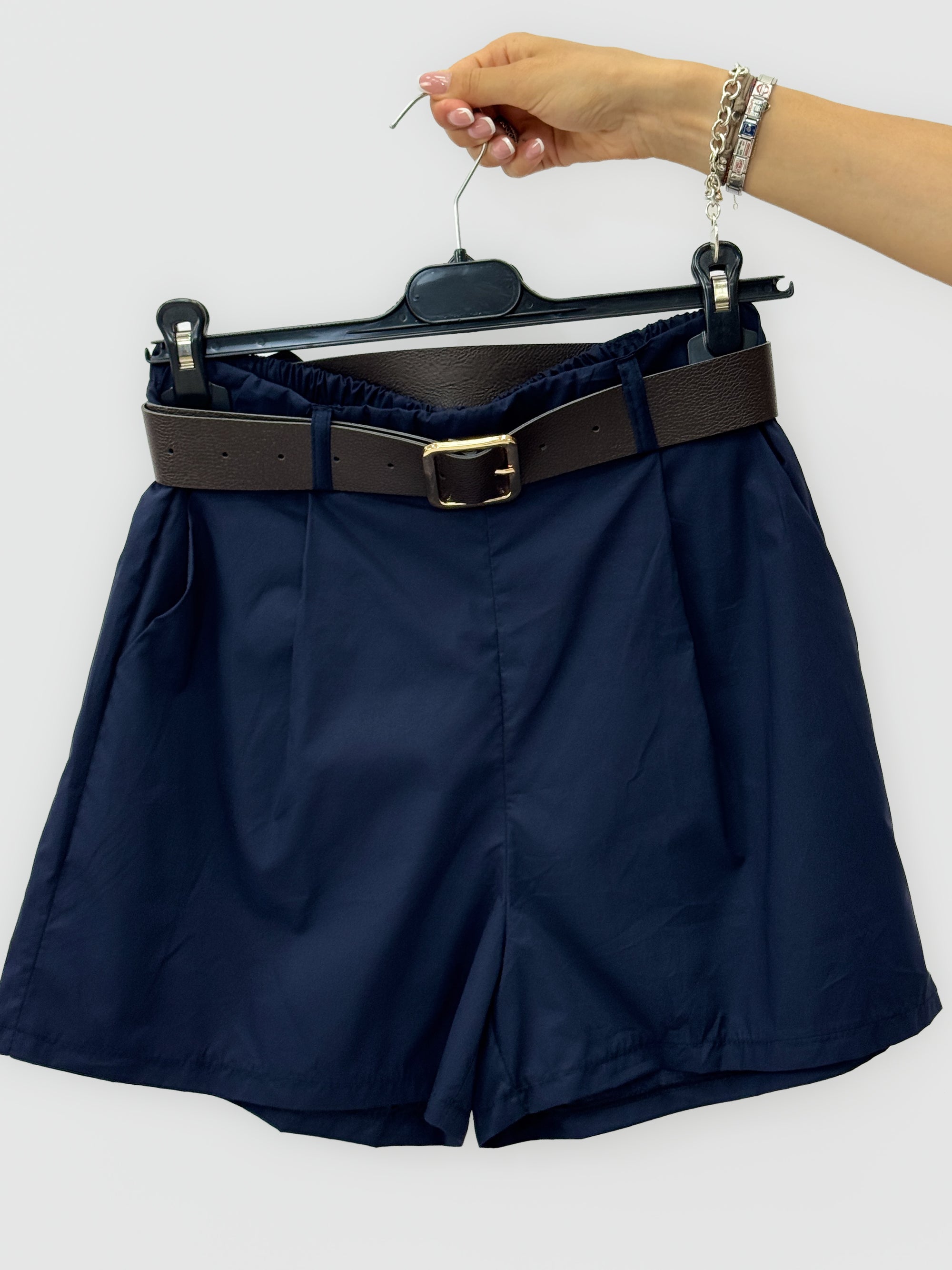 Pantaloncini in 100% Cotone con Pinces