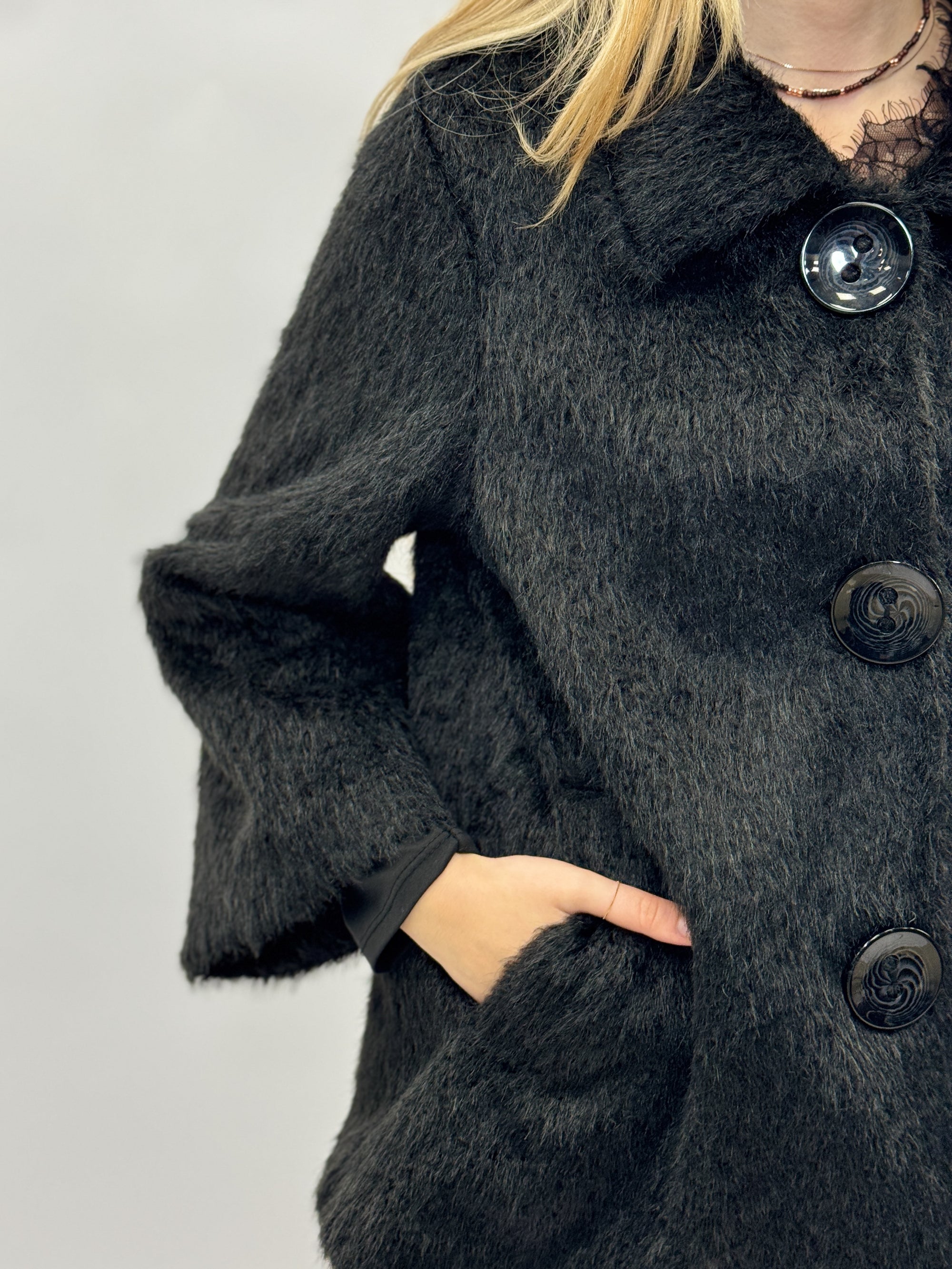 Giacca effetto cavallino con maxi bottoni