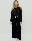 Completo Minimal con Felpa e Pantalone Ampio Comfy Chic