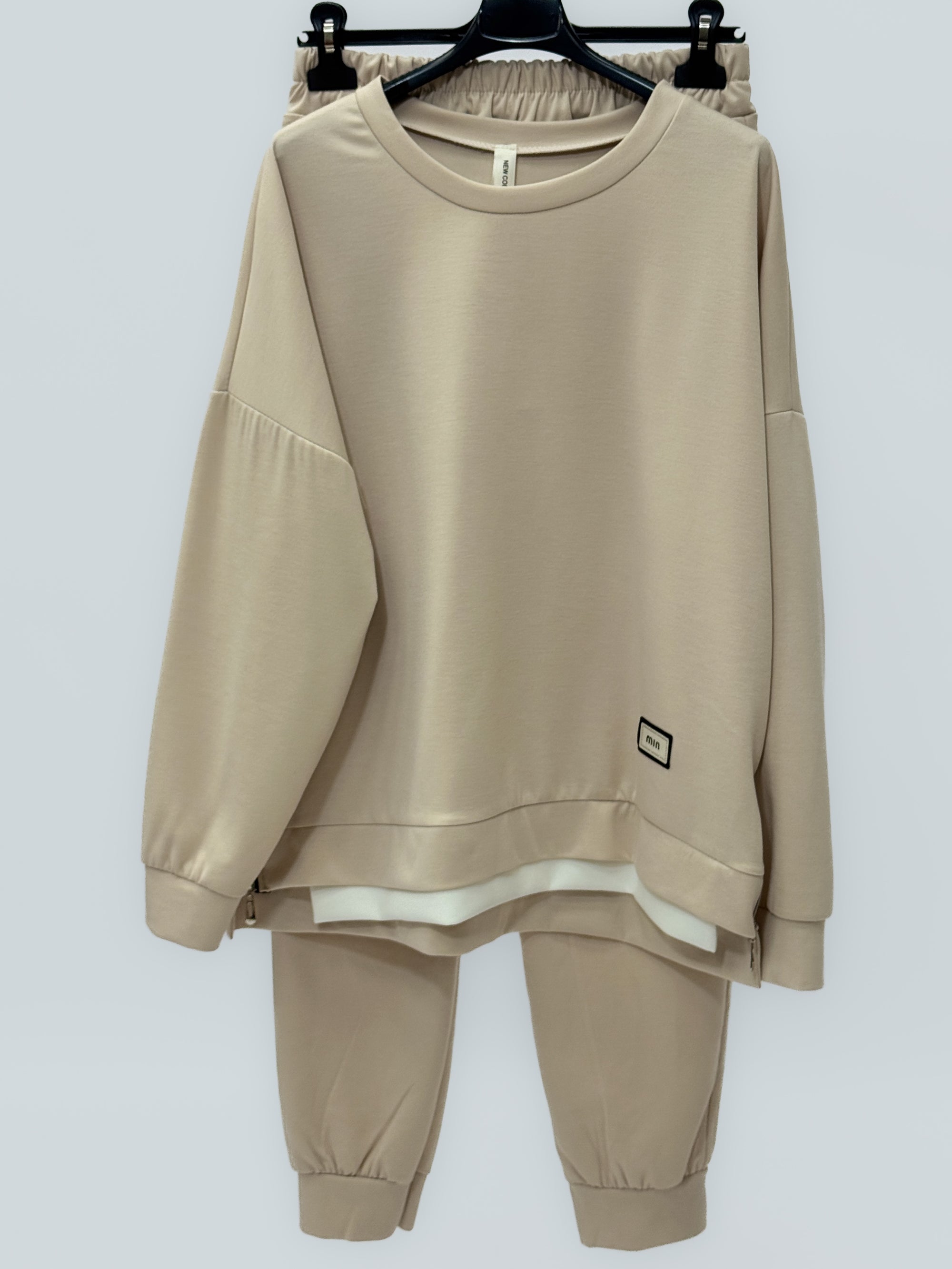 Completo Comfy Chic con Felpa e Pantalone Coordinato