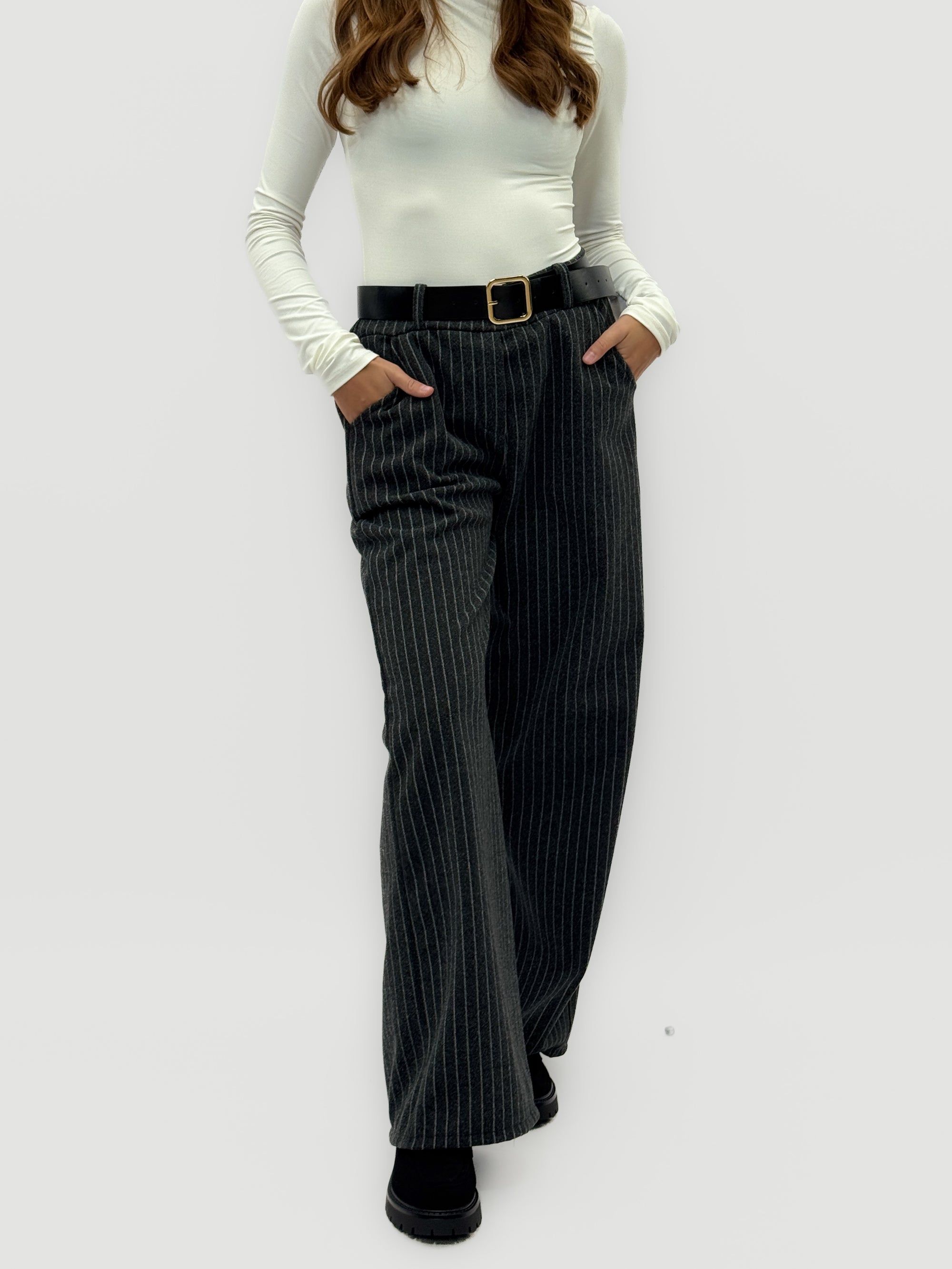 Pantaloni gessati a gamba larga