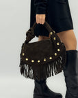 Borsa a spalla in vera pelle scamosciata con frange e borchie – Made in Italy