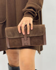 Borsa clutch in vera pelle scamosciata con tracolla - Made in Italy
