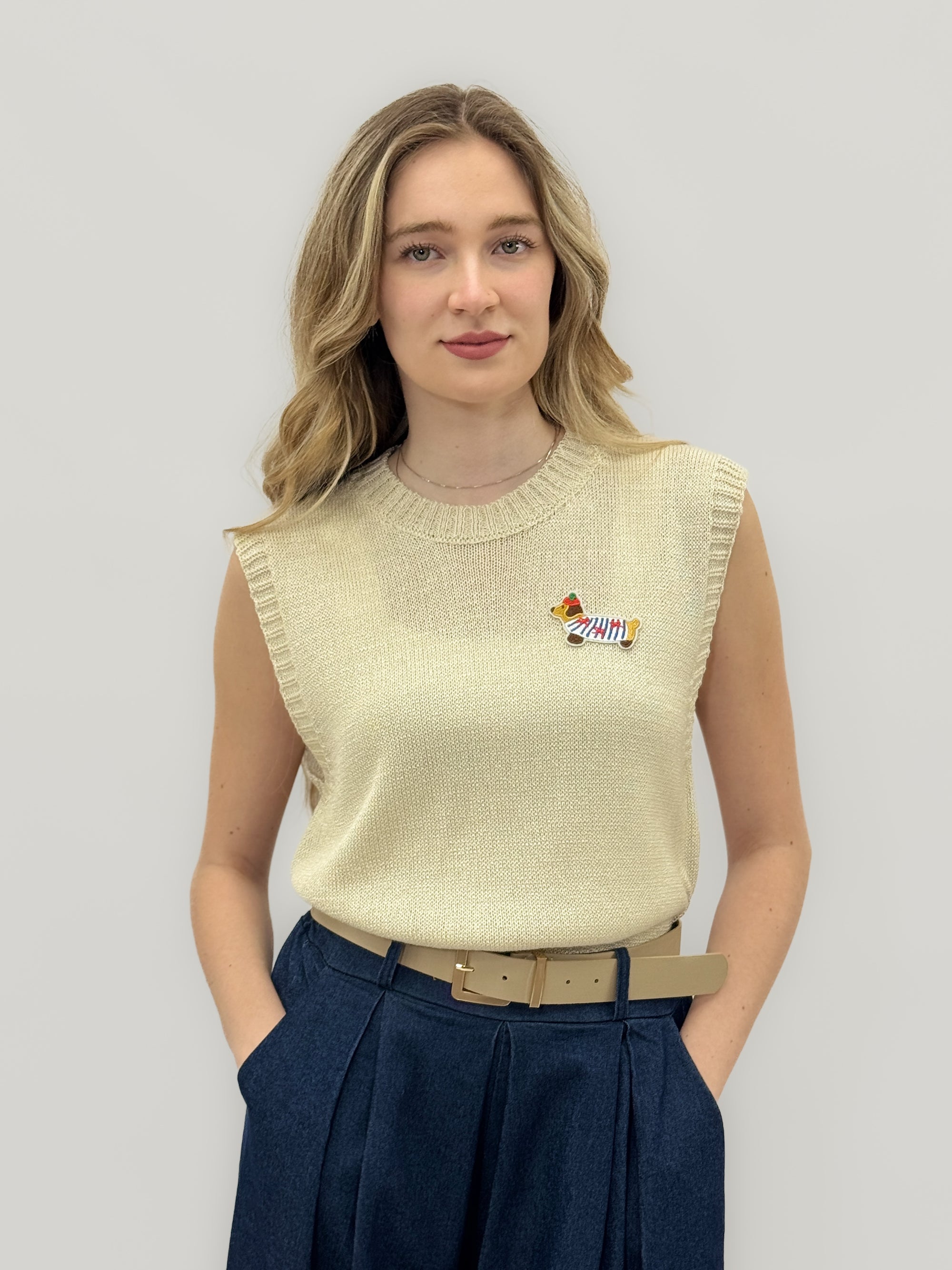 Gilet in Maglia Leggera Ricamo Bassotto - Stile Casual Chic