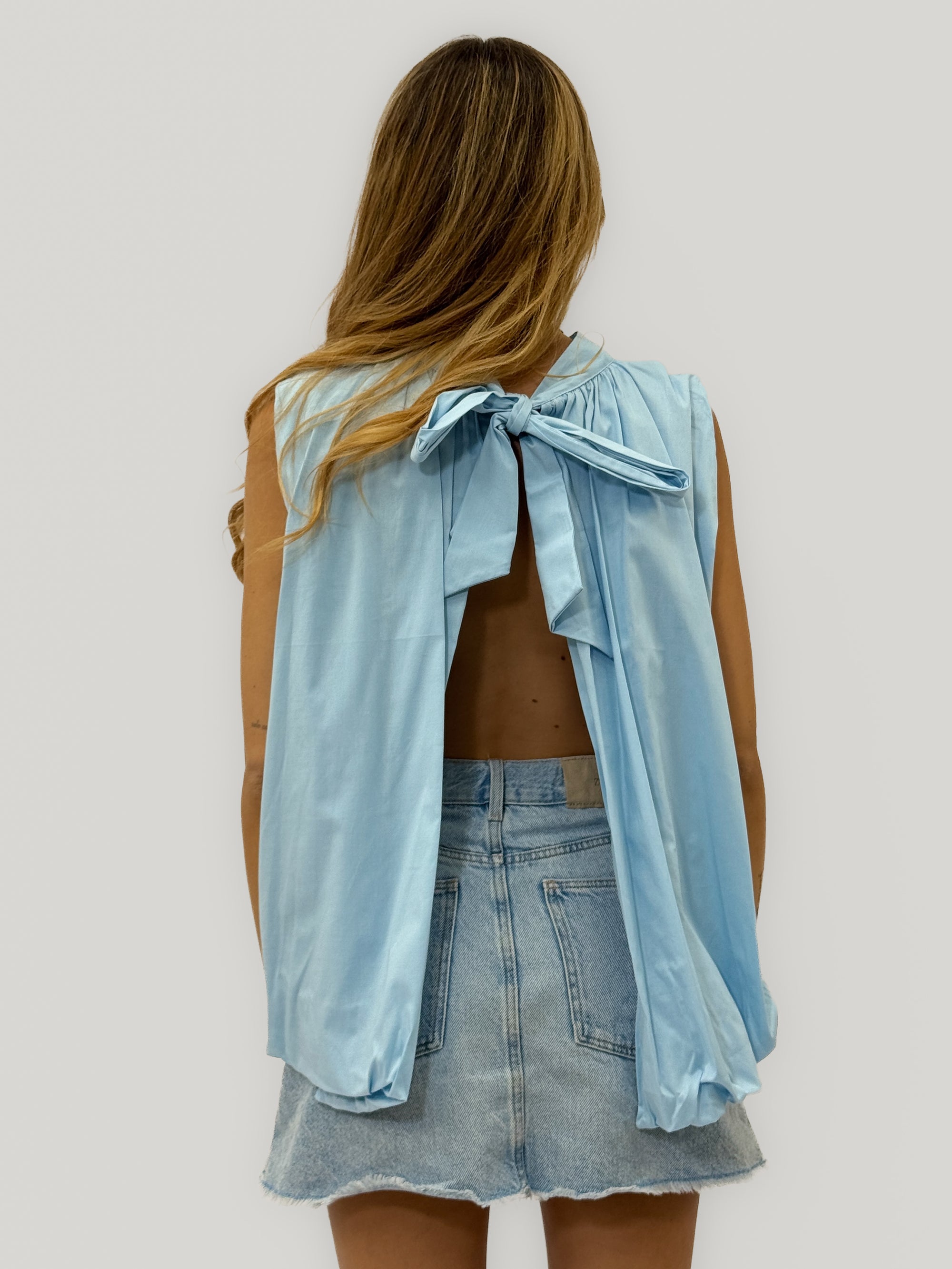 Top Fiocco con Schiena Scoperta
