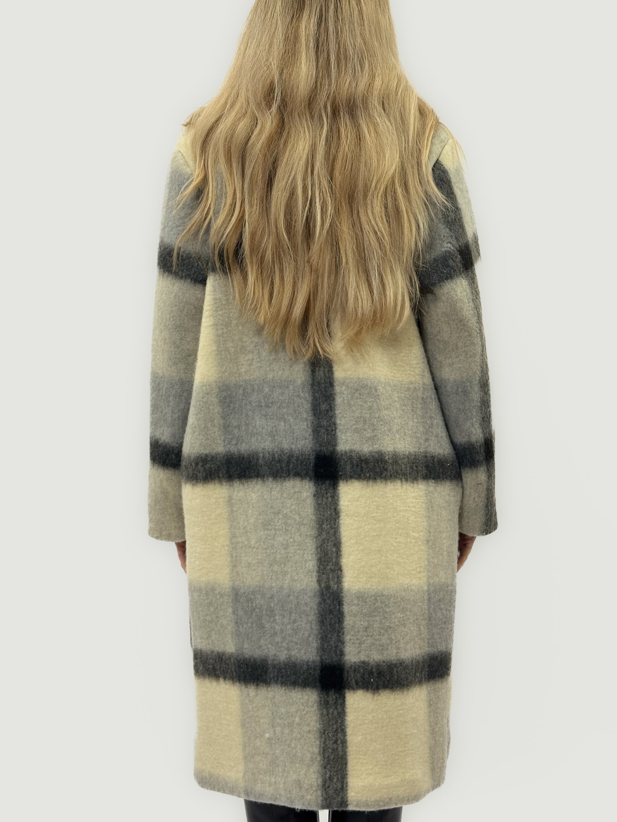Cappotto Lungo in Misto Lana a Quadri – Eleganza Morbida