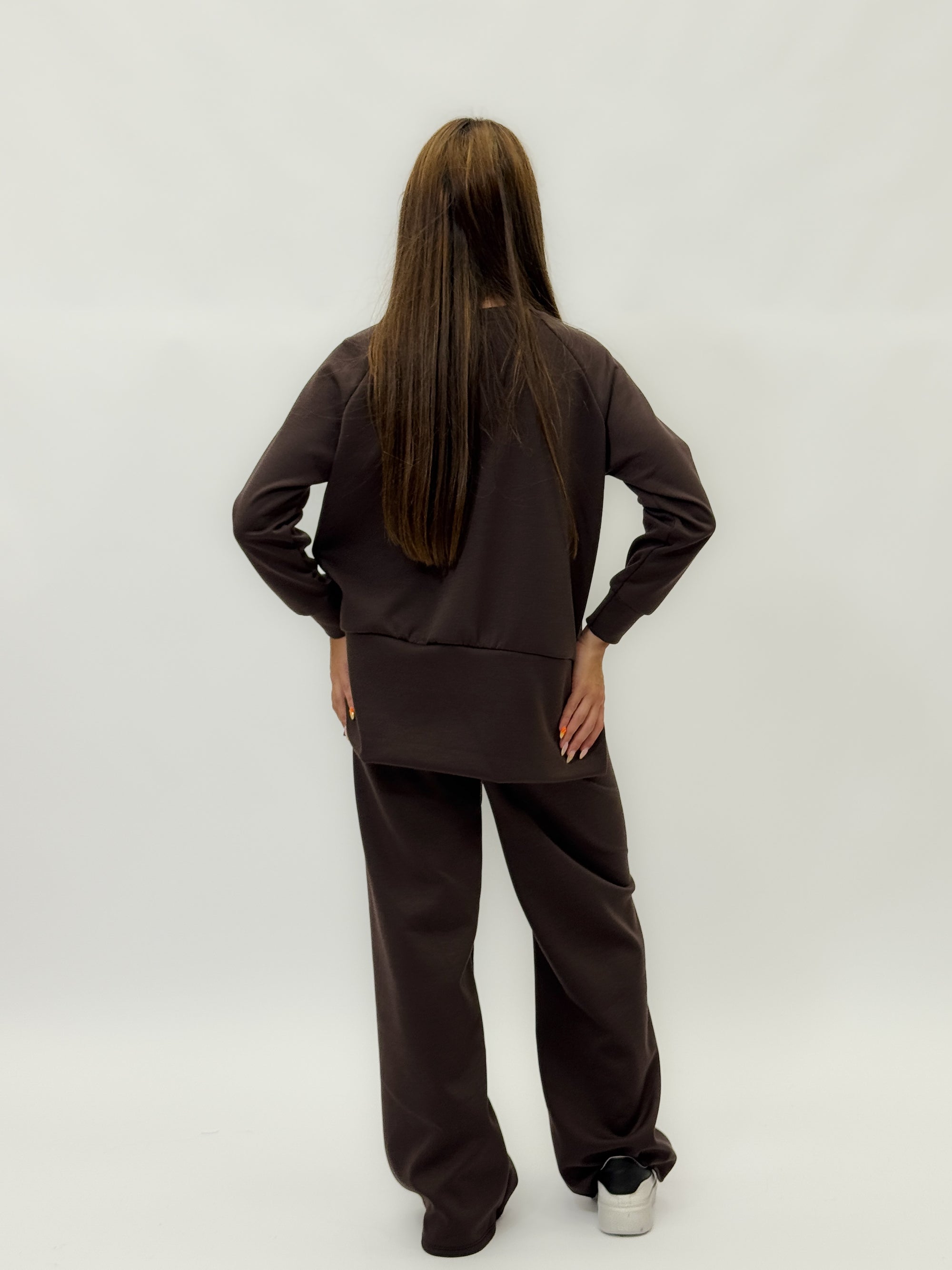 Completo tuta con pantalone ampio