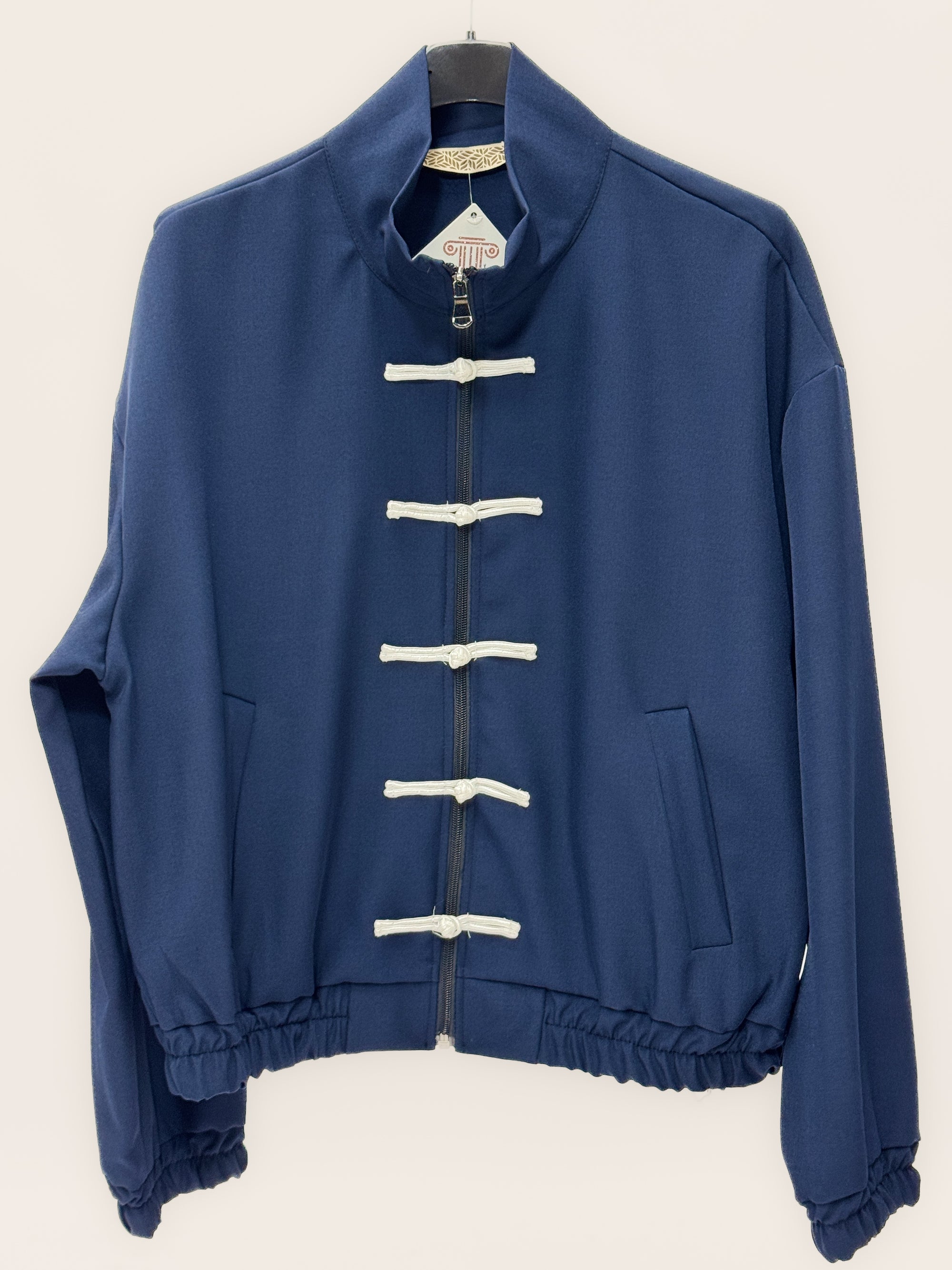 Giacca Leggera con Chiusura Nodo Stile Orientale