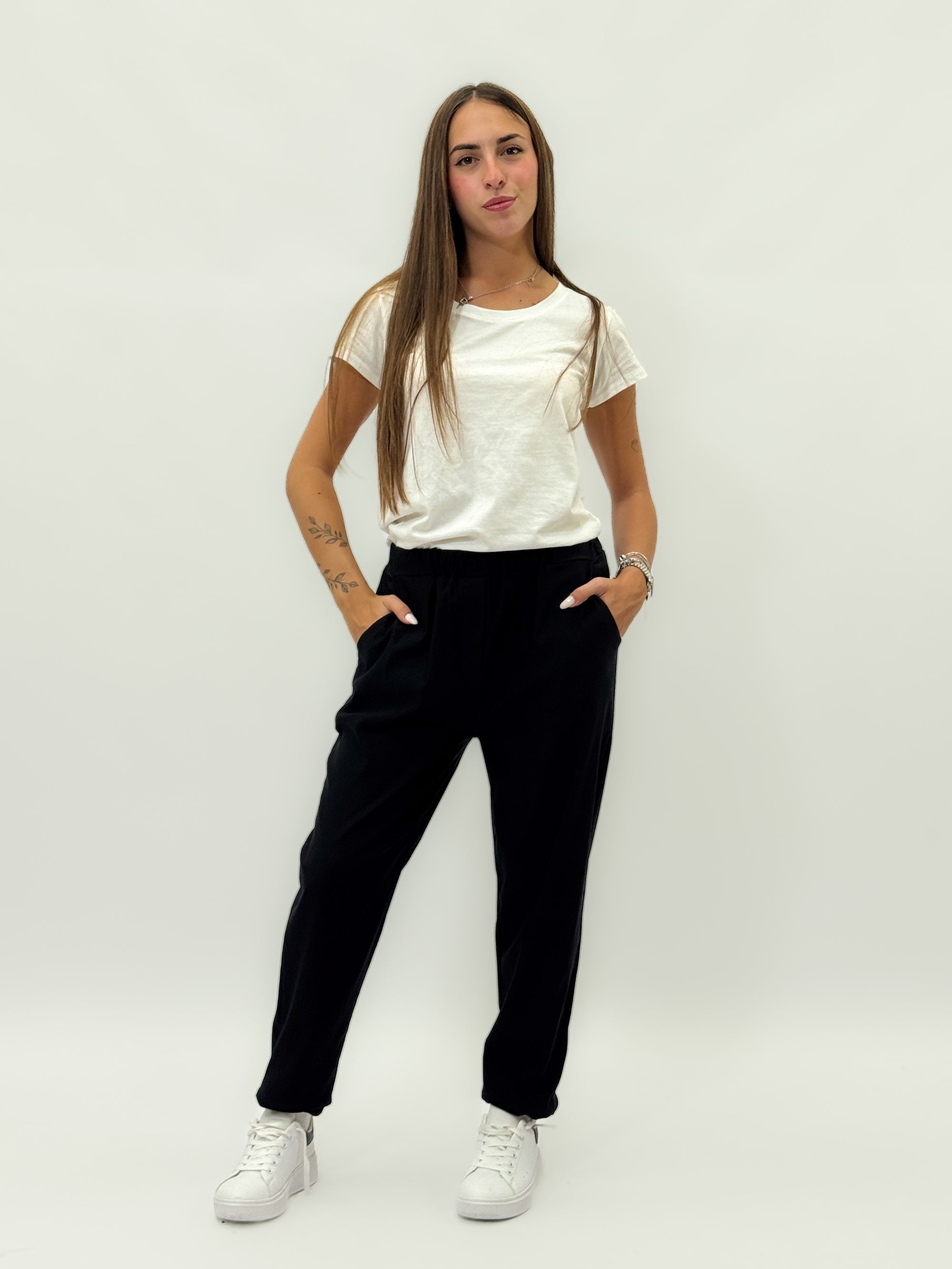 Pantaloni jogger con elastico in vita