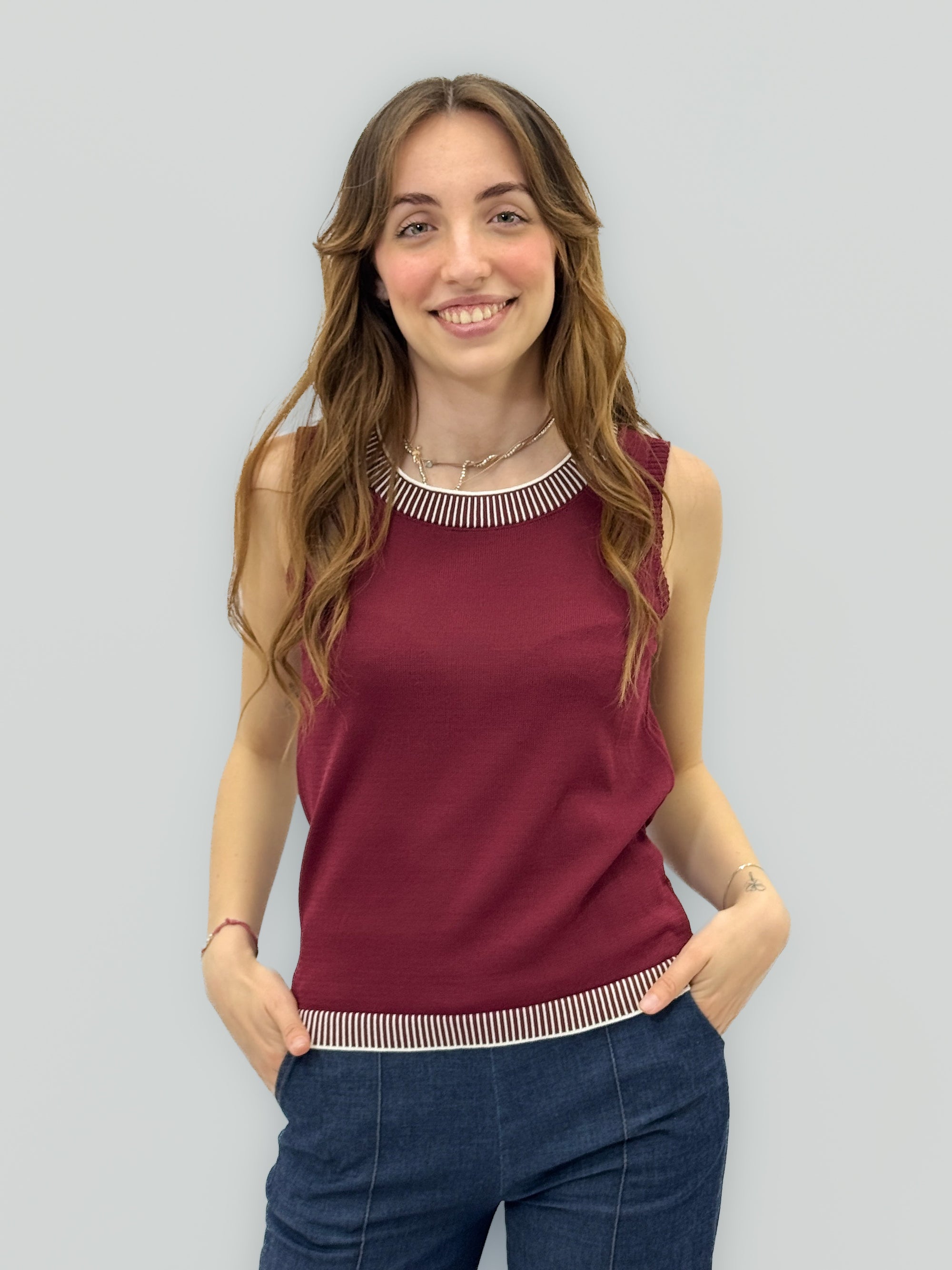 Top Donna Smanicato con Dettaglio a Contrasto