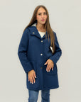 Cappotto in neoprene con cappuccio e bottoni