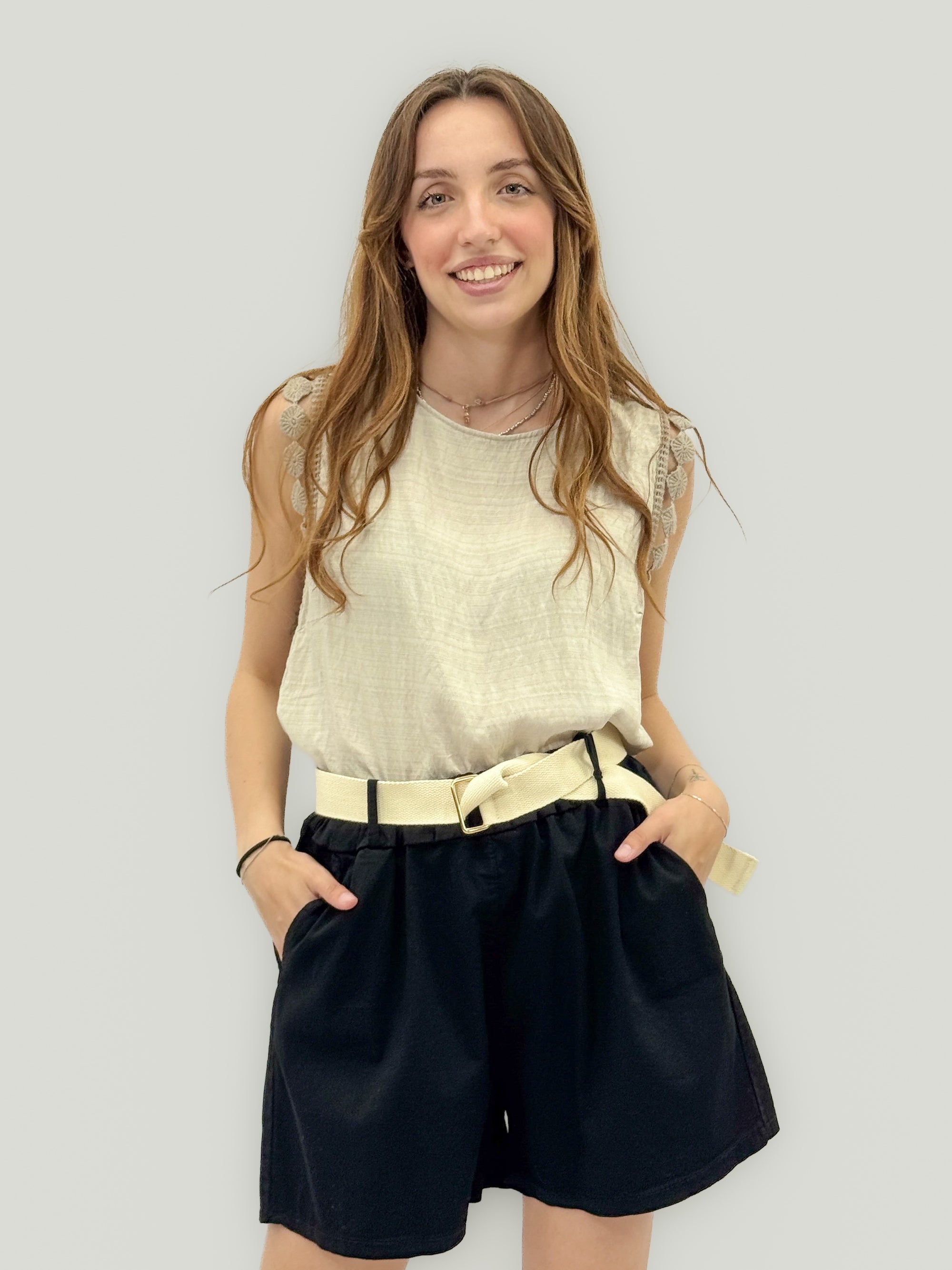 Top Donna Smanicato con Dettaglio Spalle Lavorate