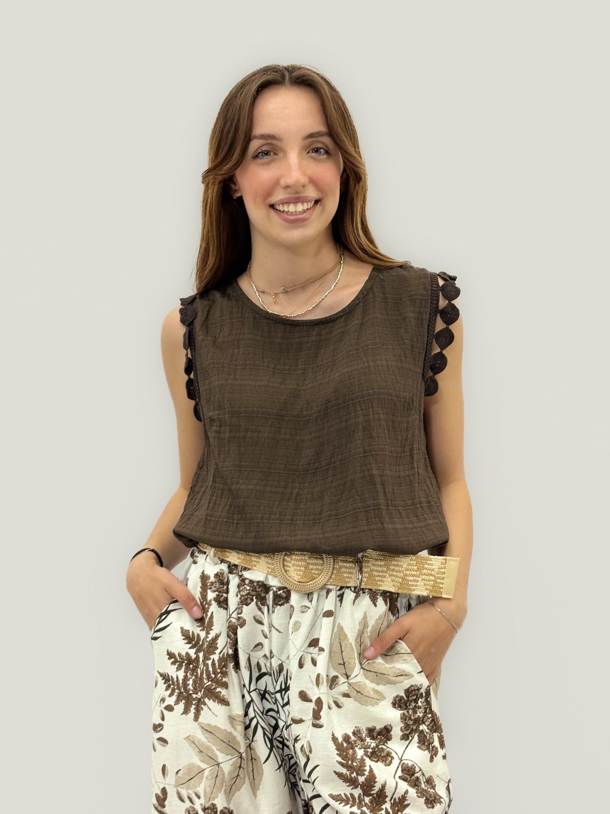 Top Donna Smanicato con Dettaglio Spalle Lavorate
