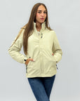 Giacca beige antivento con cappuccio a scomparsa