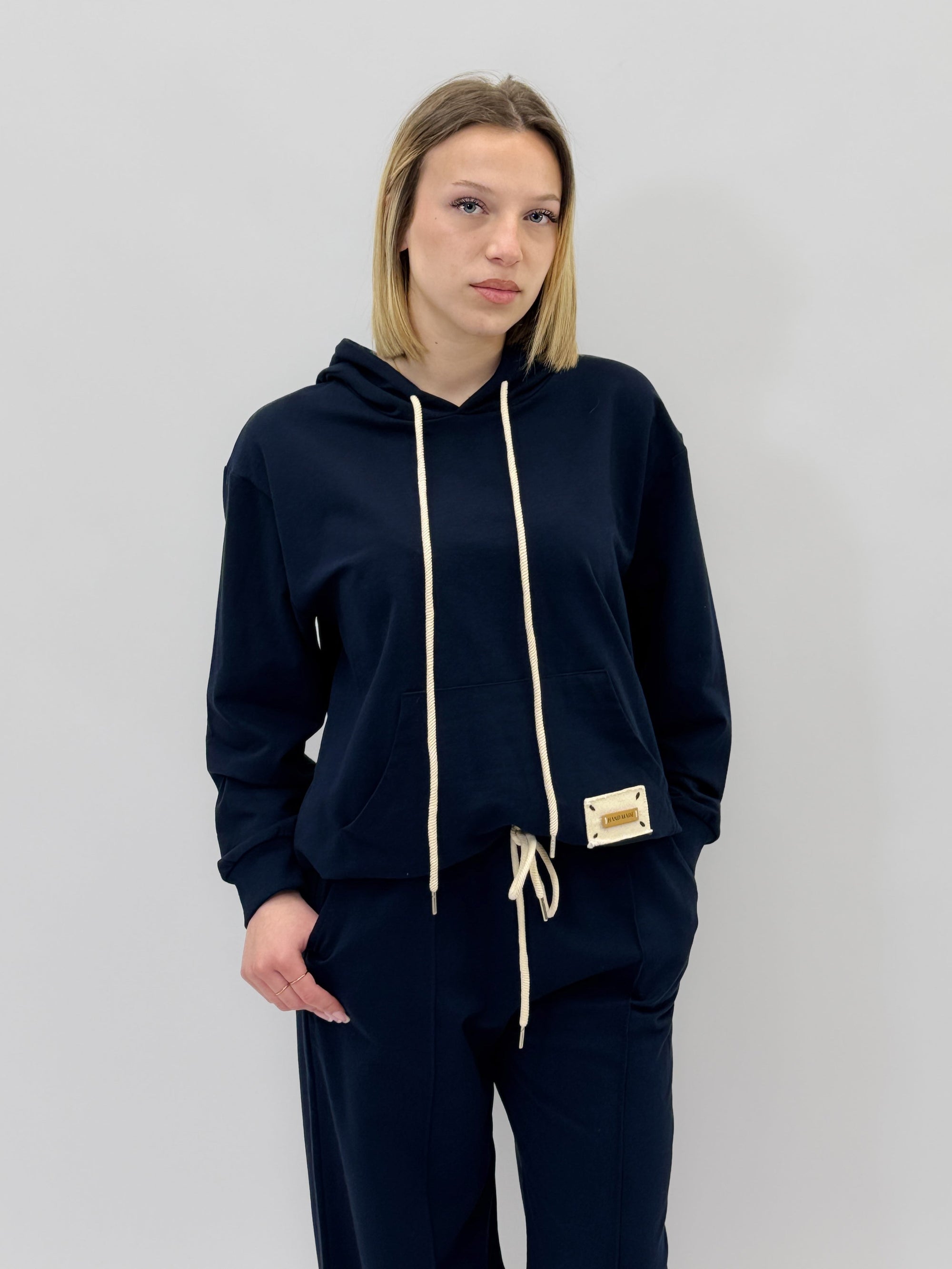 Completo in cotone con felpa e pantaloni