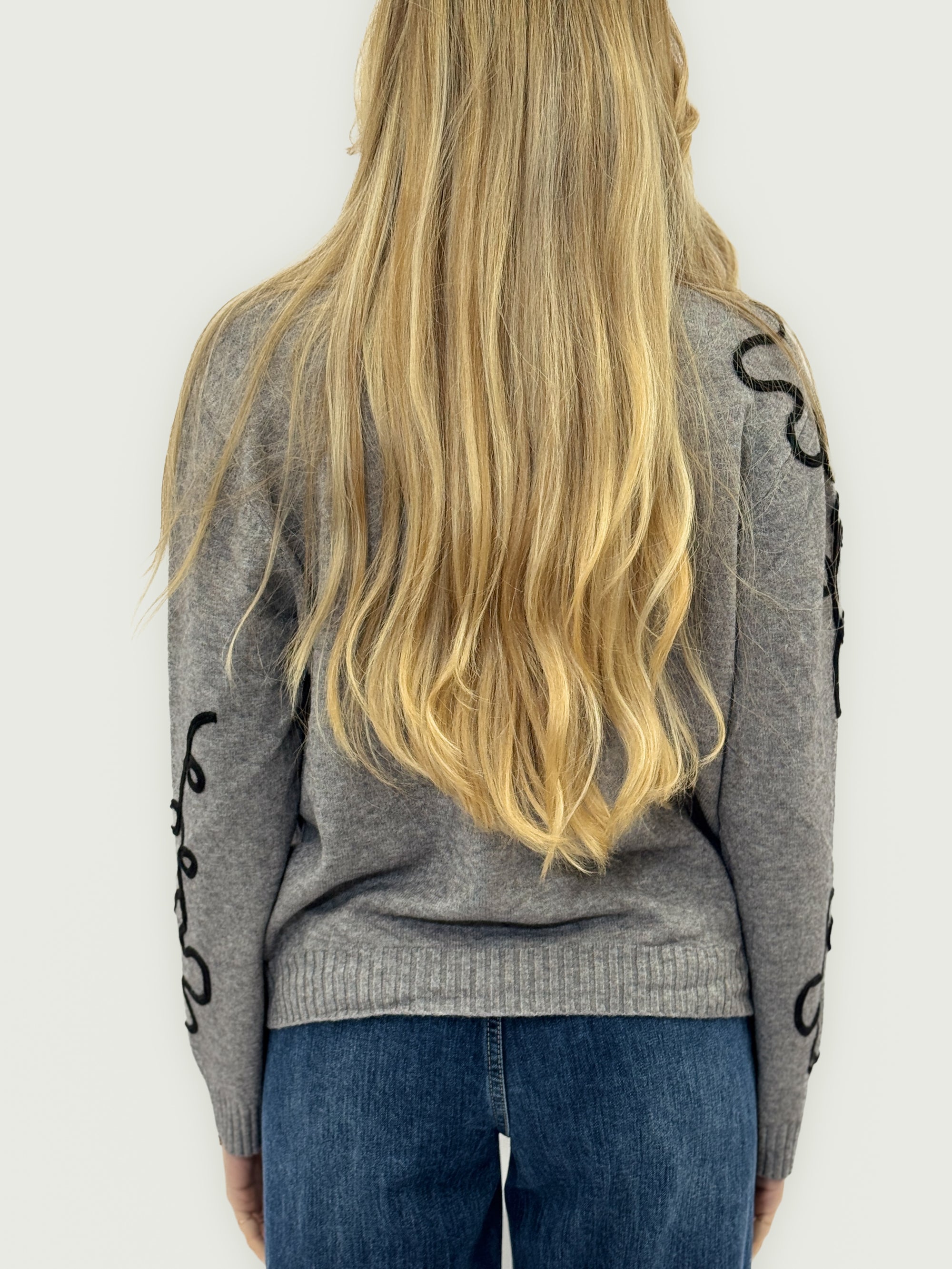 Maglione ricamato con motivi moderni – Morbido e Caldo