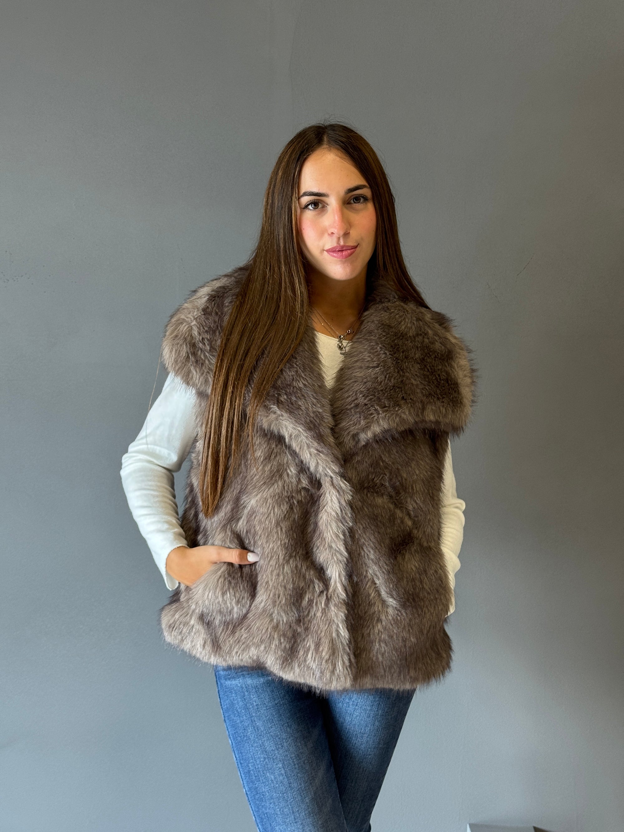 Gilet in ecopelliccia con collo ampio - Parisienne