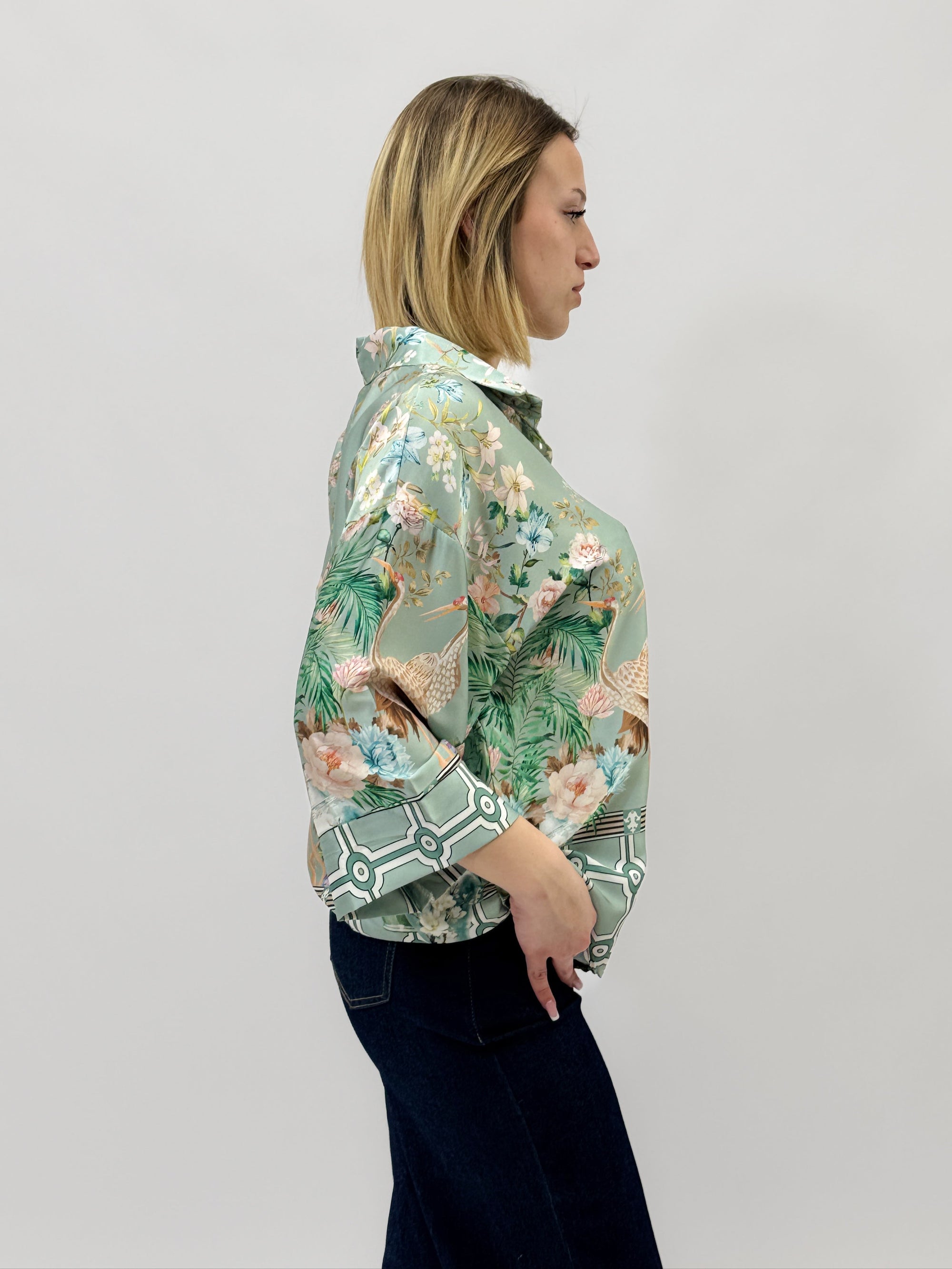 Camicia floreale effetto seta