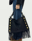 Borsa a Spalla con Frange e Borchie in Ecopelle – Stile Western Chic