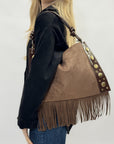 Borsa a Spalla con Frange e Borchie in Ecopelle – Stile Western Chic