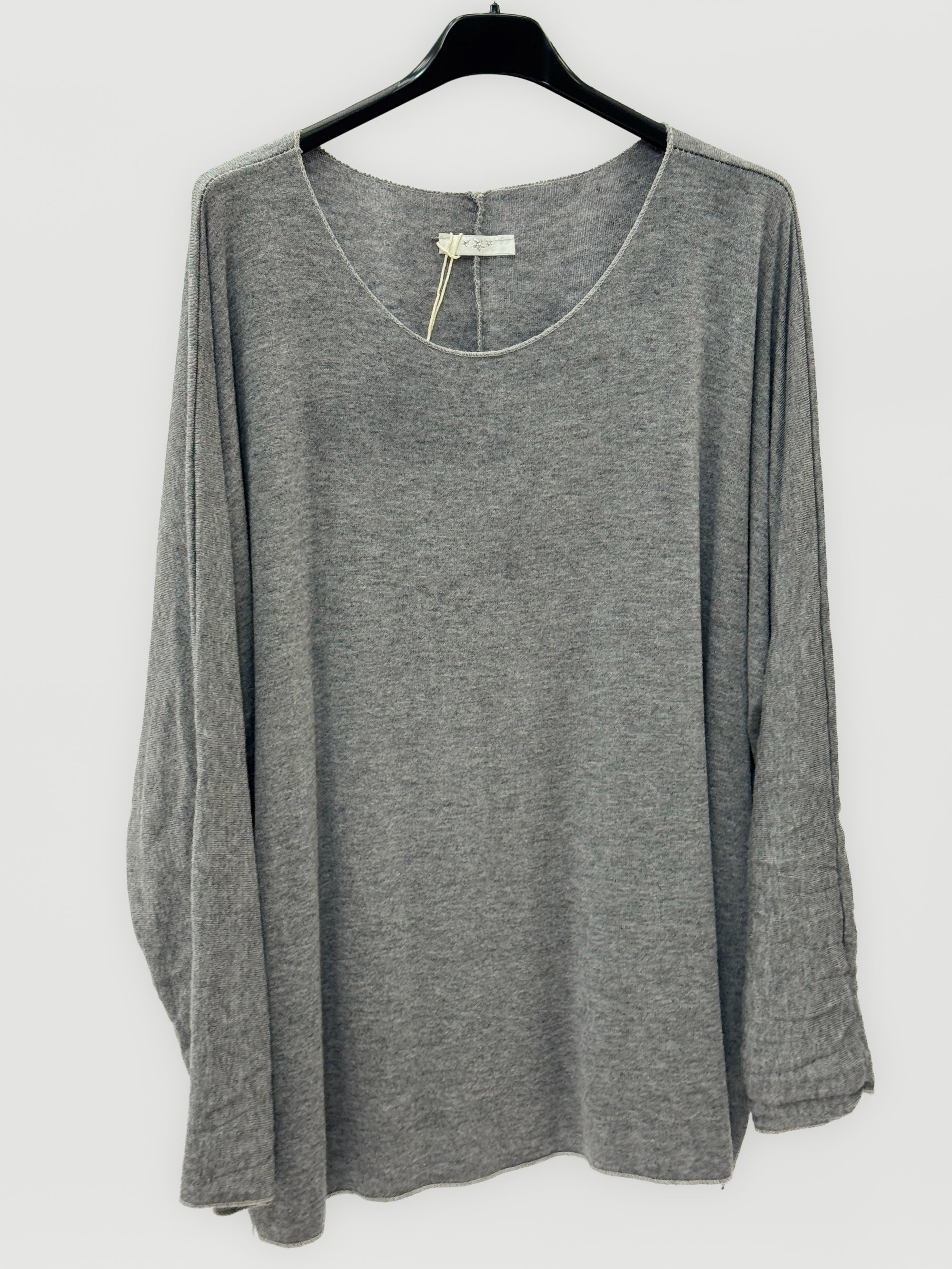 Maglia curvy oversize in misto lana con scollo ampio
