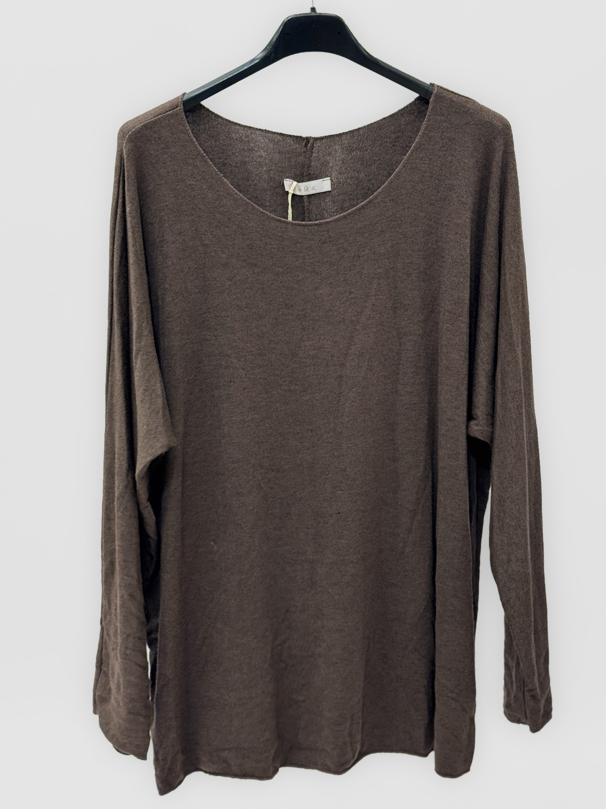 Maglia curvy oversize in misto lana con scollo ampio