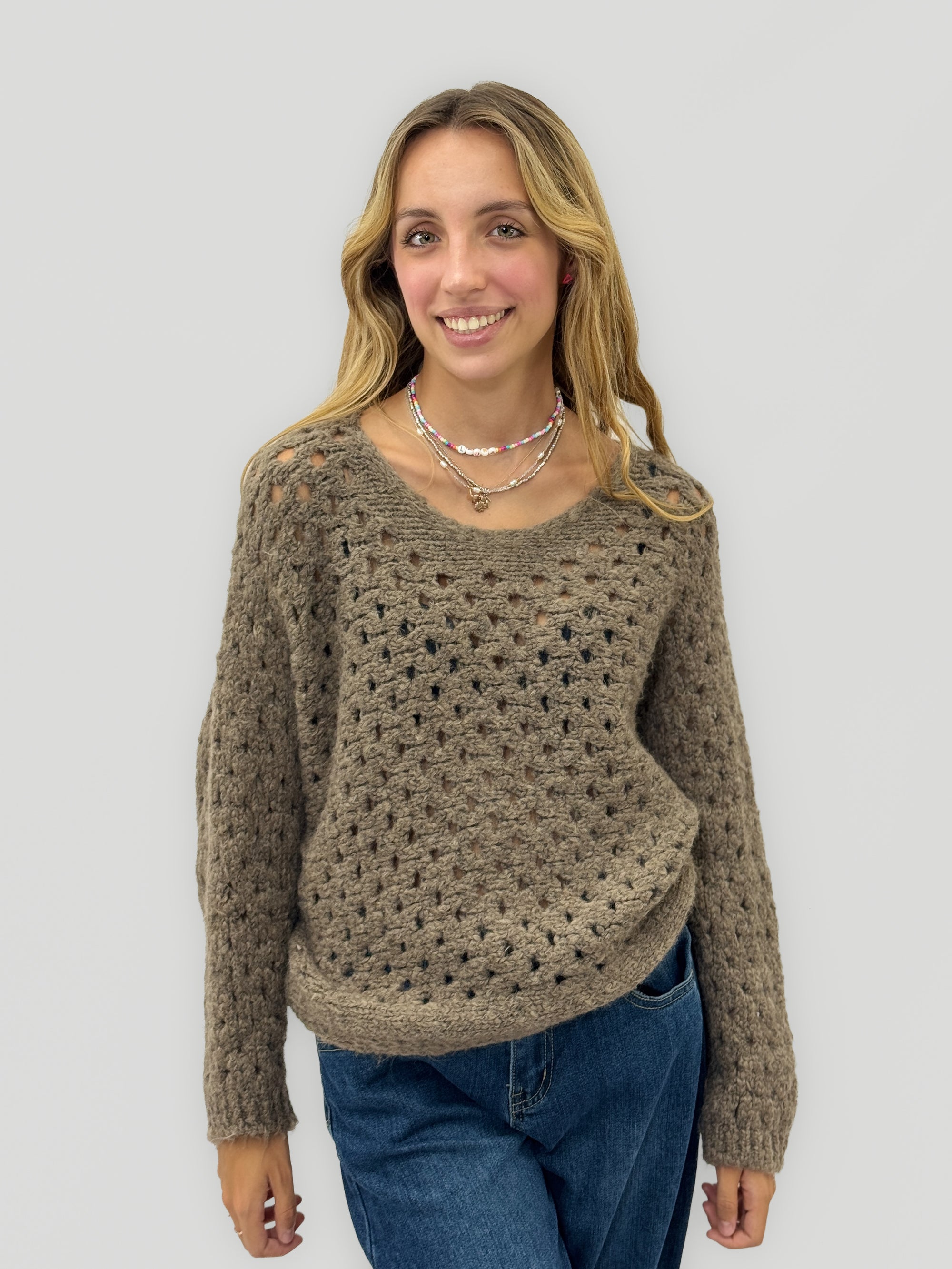 Maglione traforato Made in Italy con scollo a V