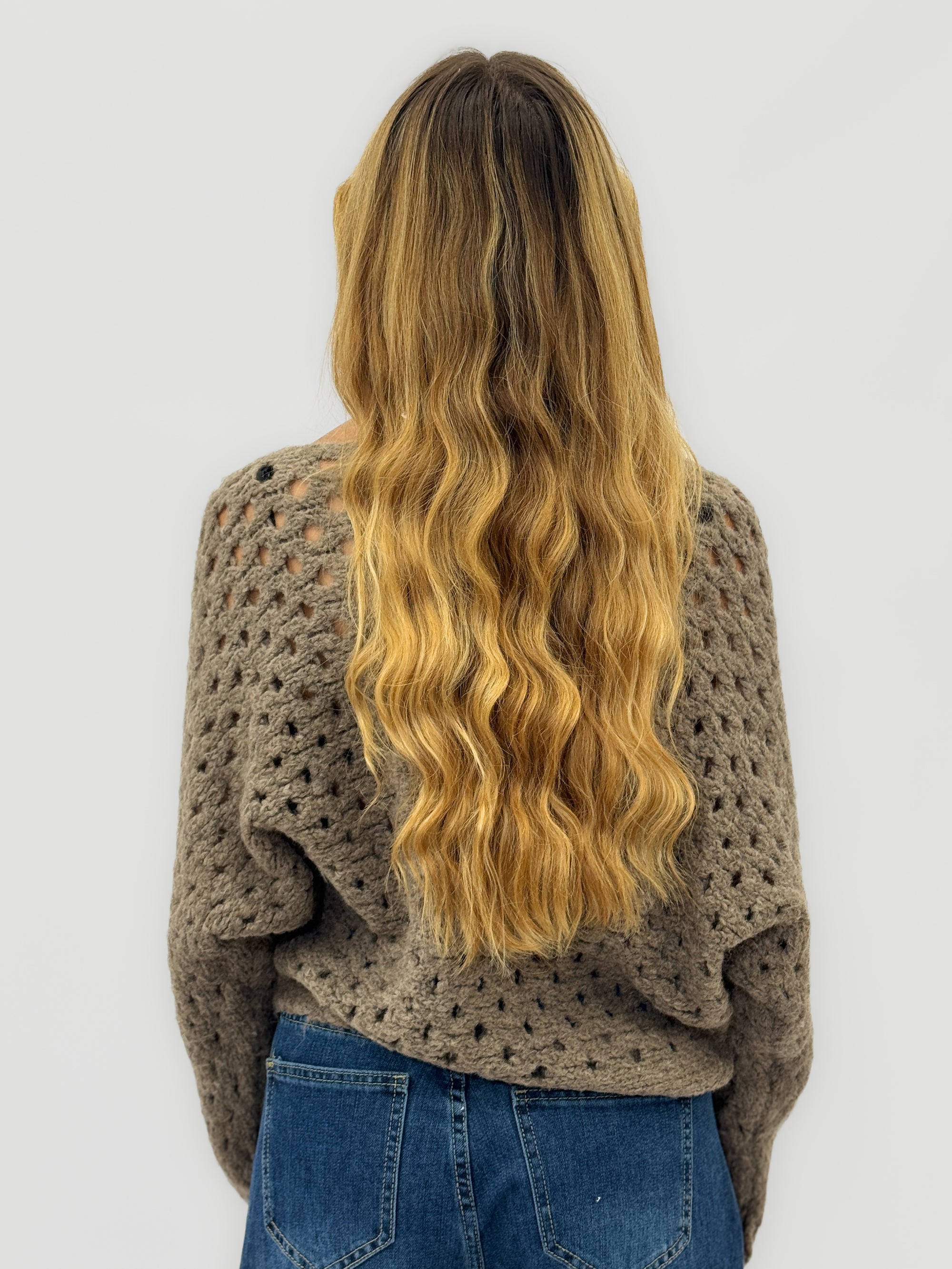 Maglione traforato Made in Italy con scollo a V