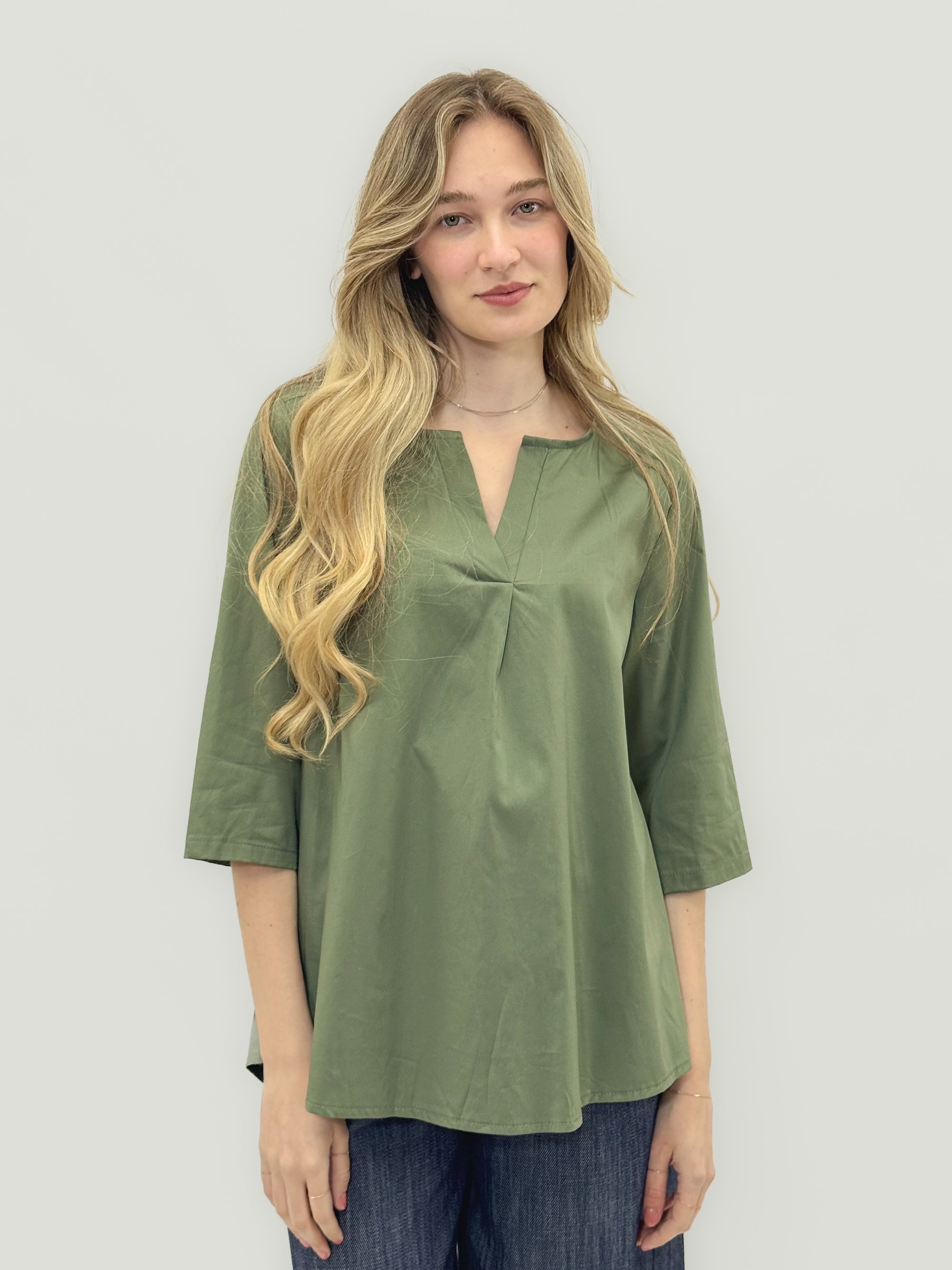 Camicia Basic in Cotone – Semplice, Comoda e Sempre Perfetta