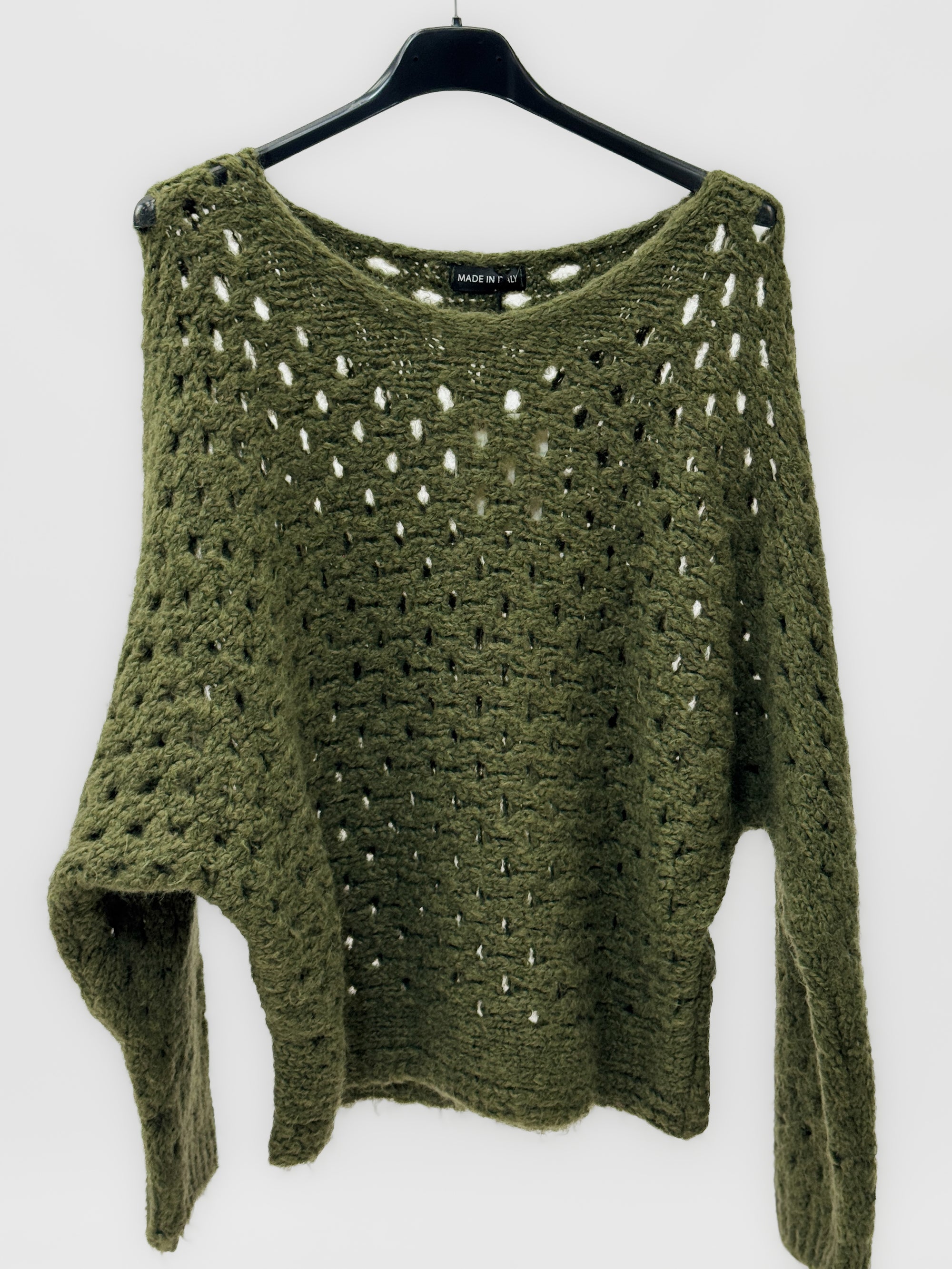 Maglione traforato Made in Italy con scollo a V